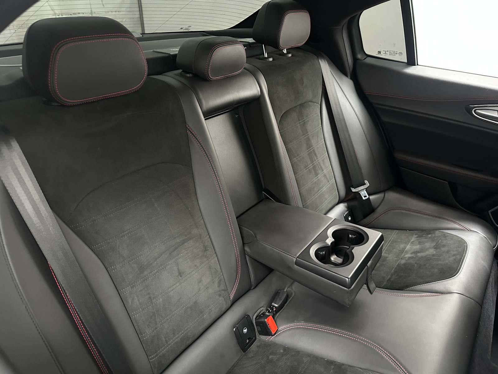 Thumbnail: 2019 Alfa Romeo Giulia - 5