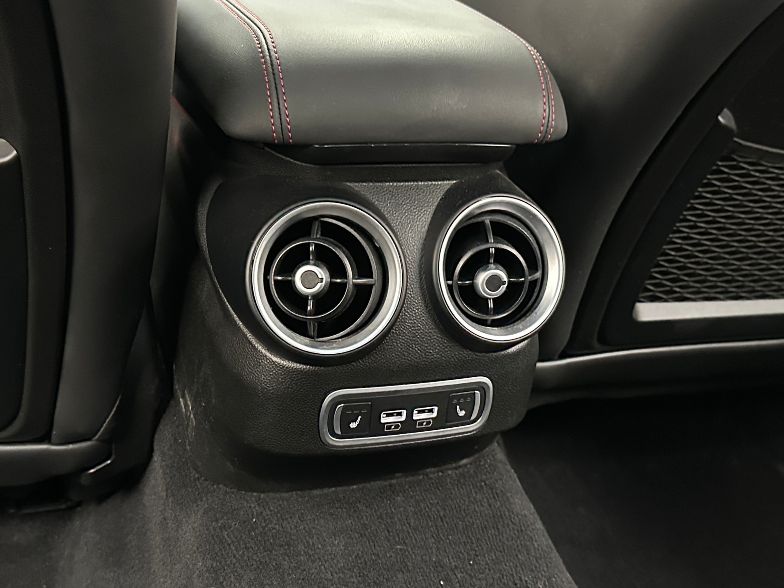 Thumbnail: 2019 Alfa Romeo Giulia - 2