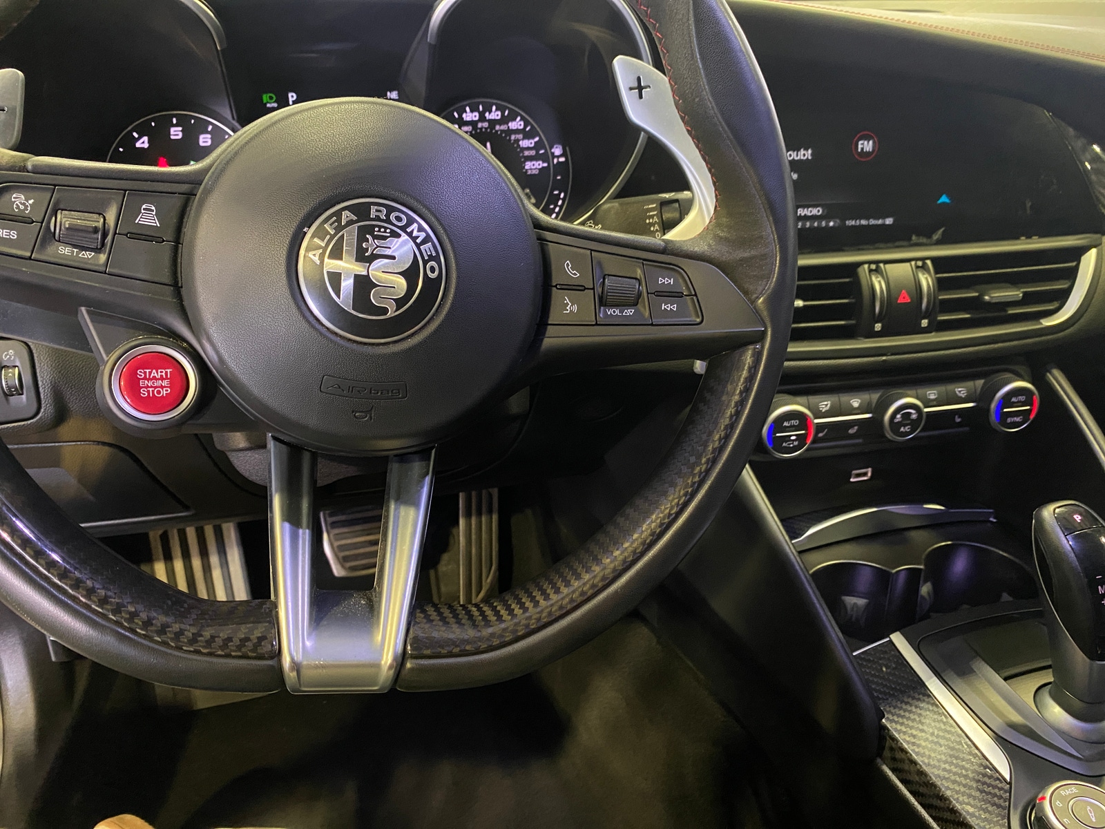 Thumbnail: 2019 Alfa Romeo Giulia - 3
