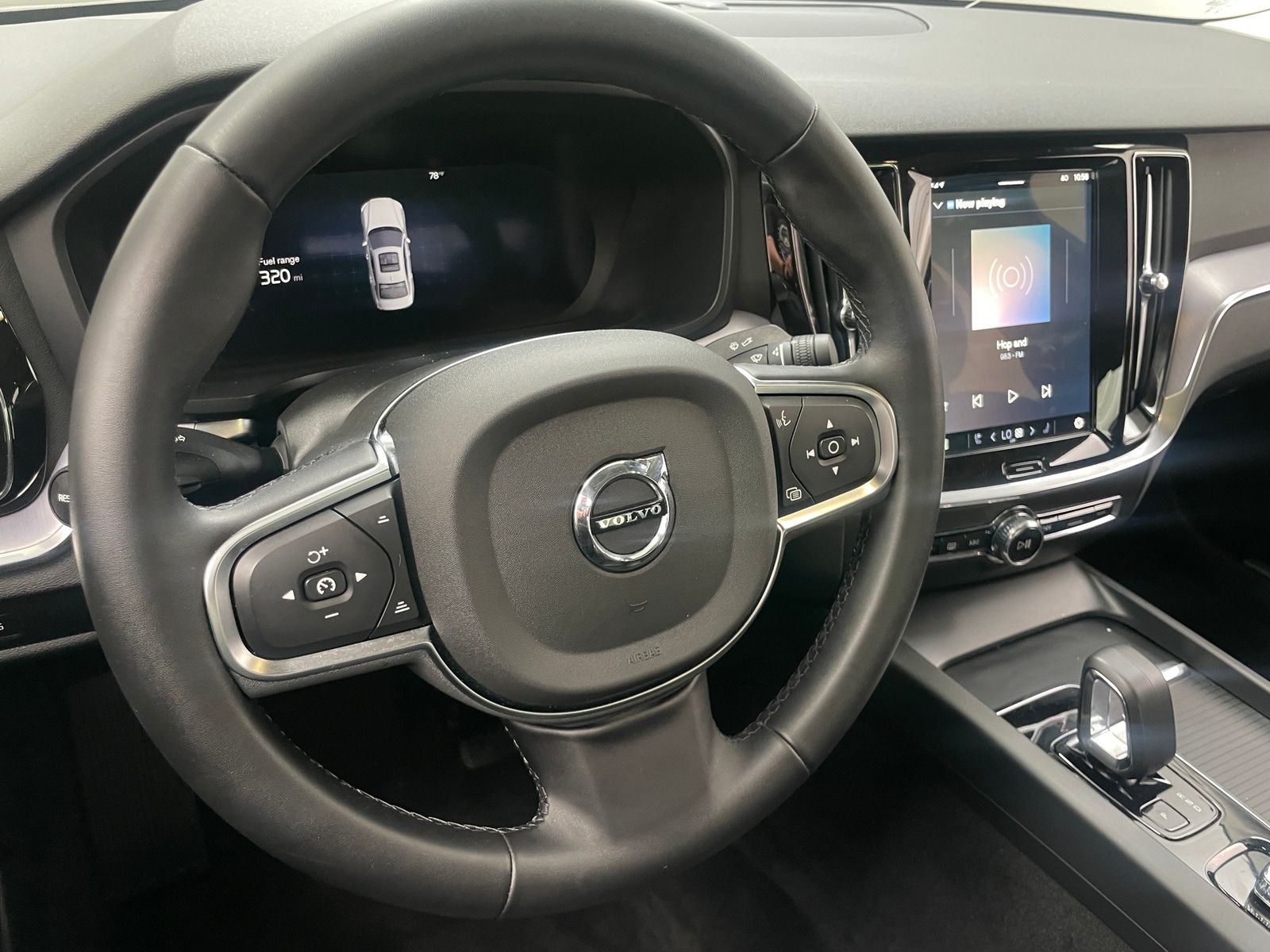 Thumbnail: 2025 Volvo S60 - 4