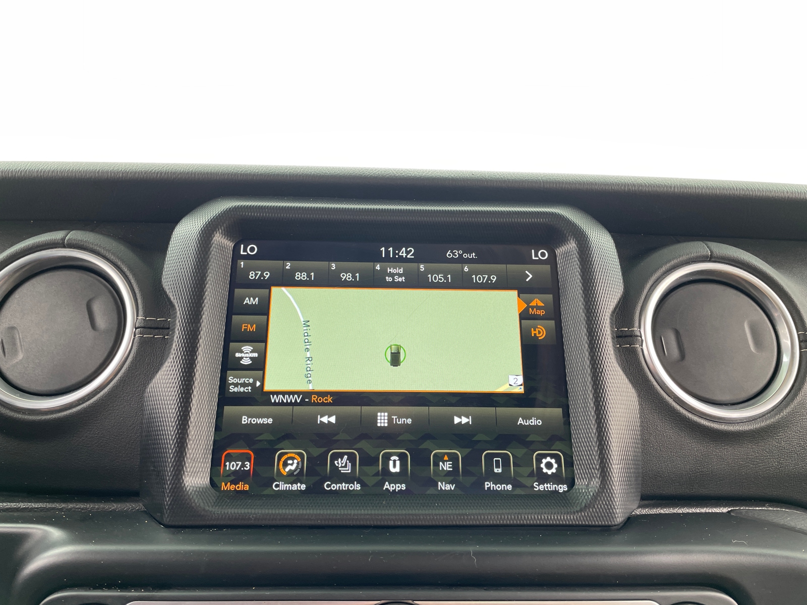 Thumbnail: 2022 Jeep Wrangler - 3