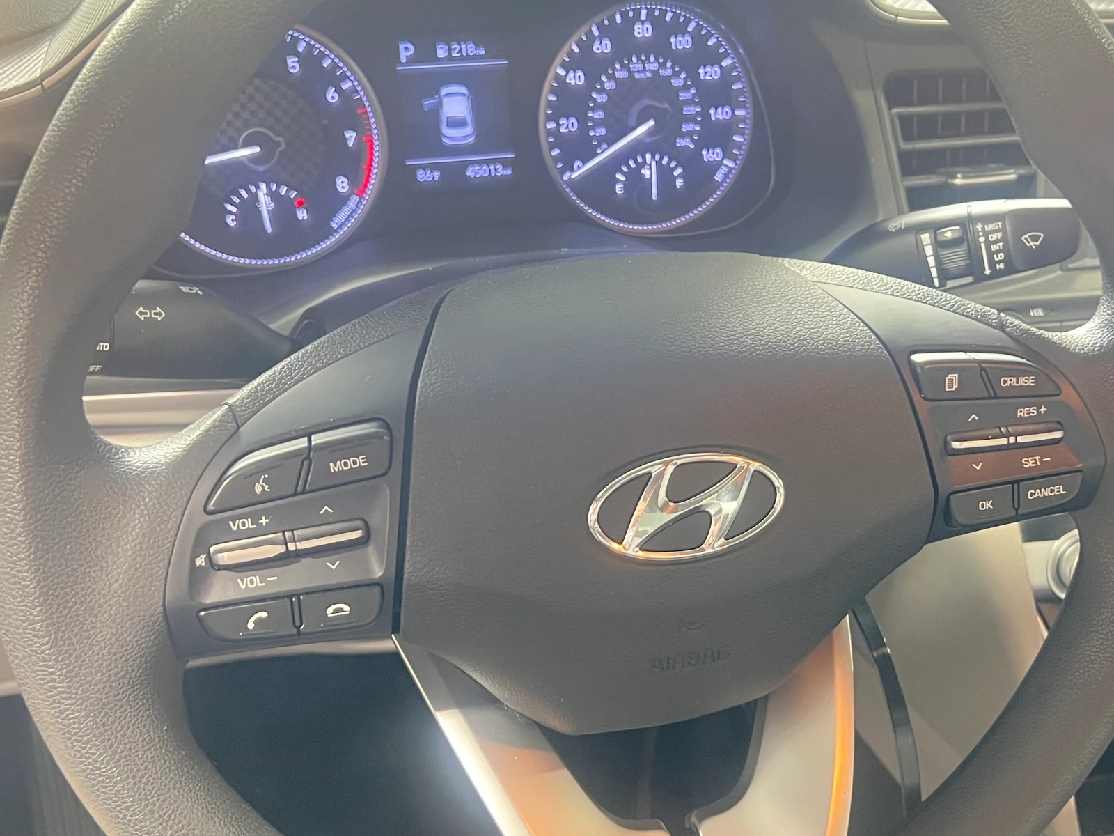 Thumbnail: 2020 Hyundai Elantra - 5