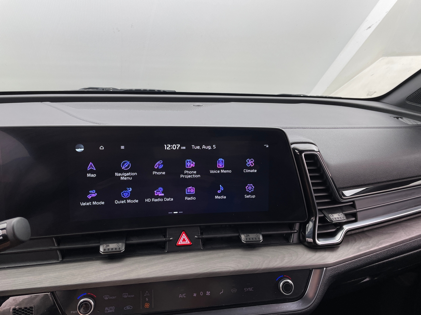 Thumbnail: 2023 Kia Sportage - 3