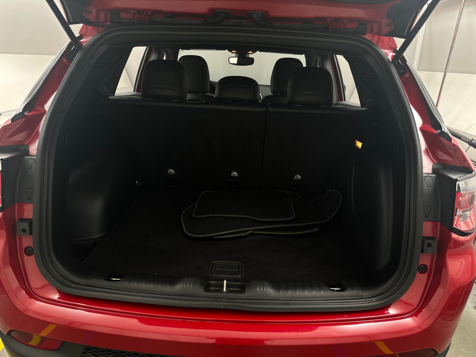 Thumbnail: 2021 Jeep Compass - 6