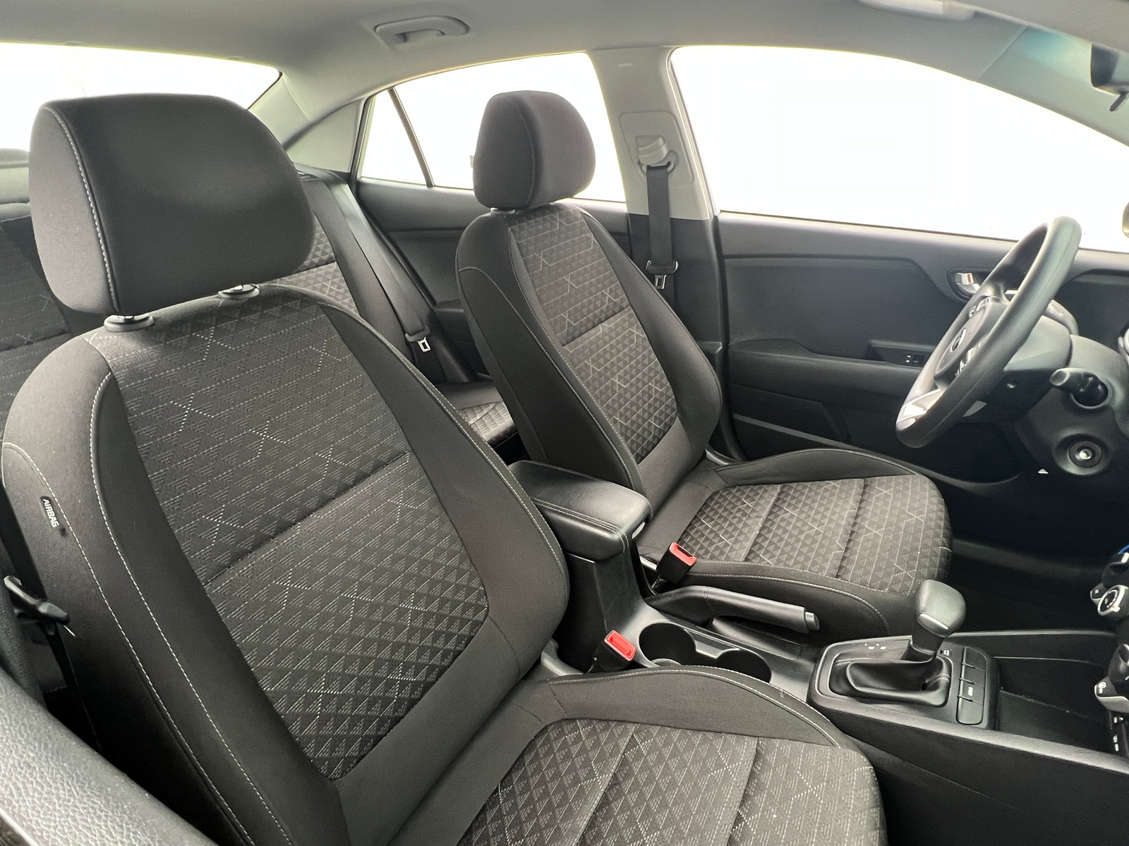Thumbnail: 2020 Kia Rio - 2