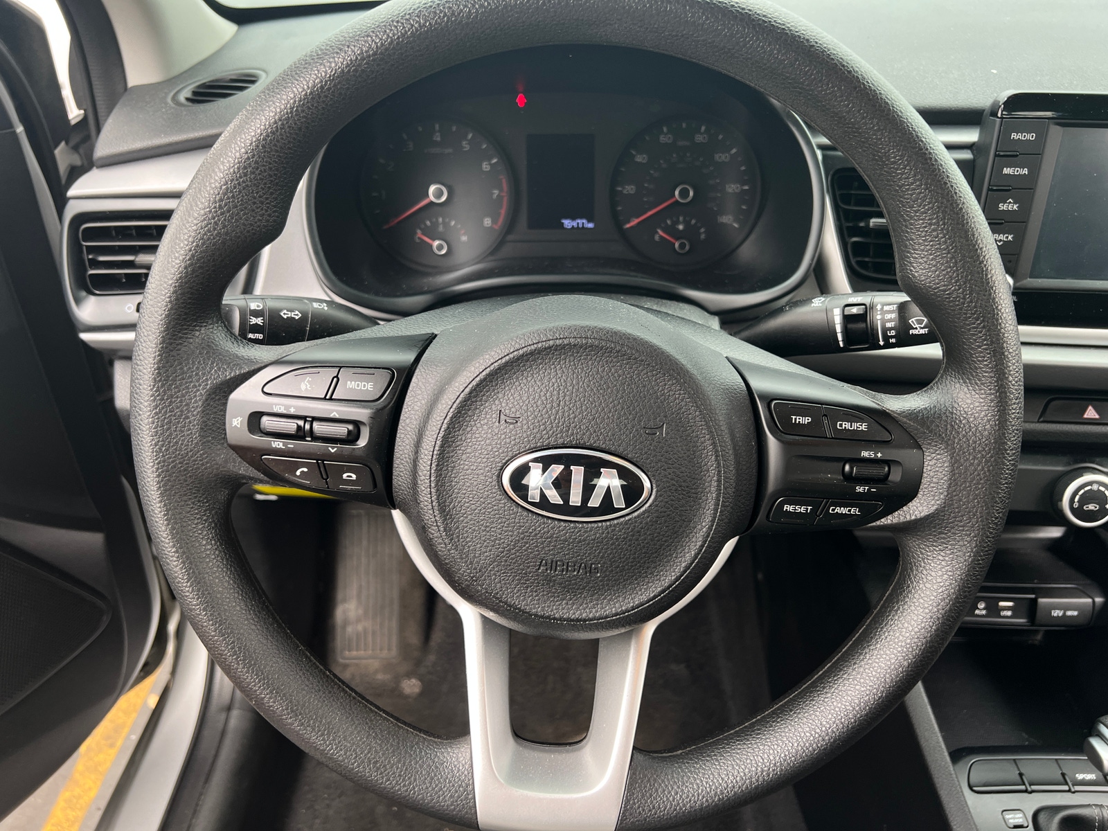 Thumbnail: 2020 Kia Rio - 5
