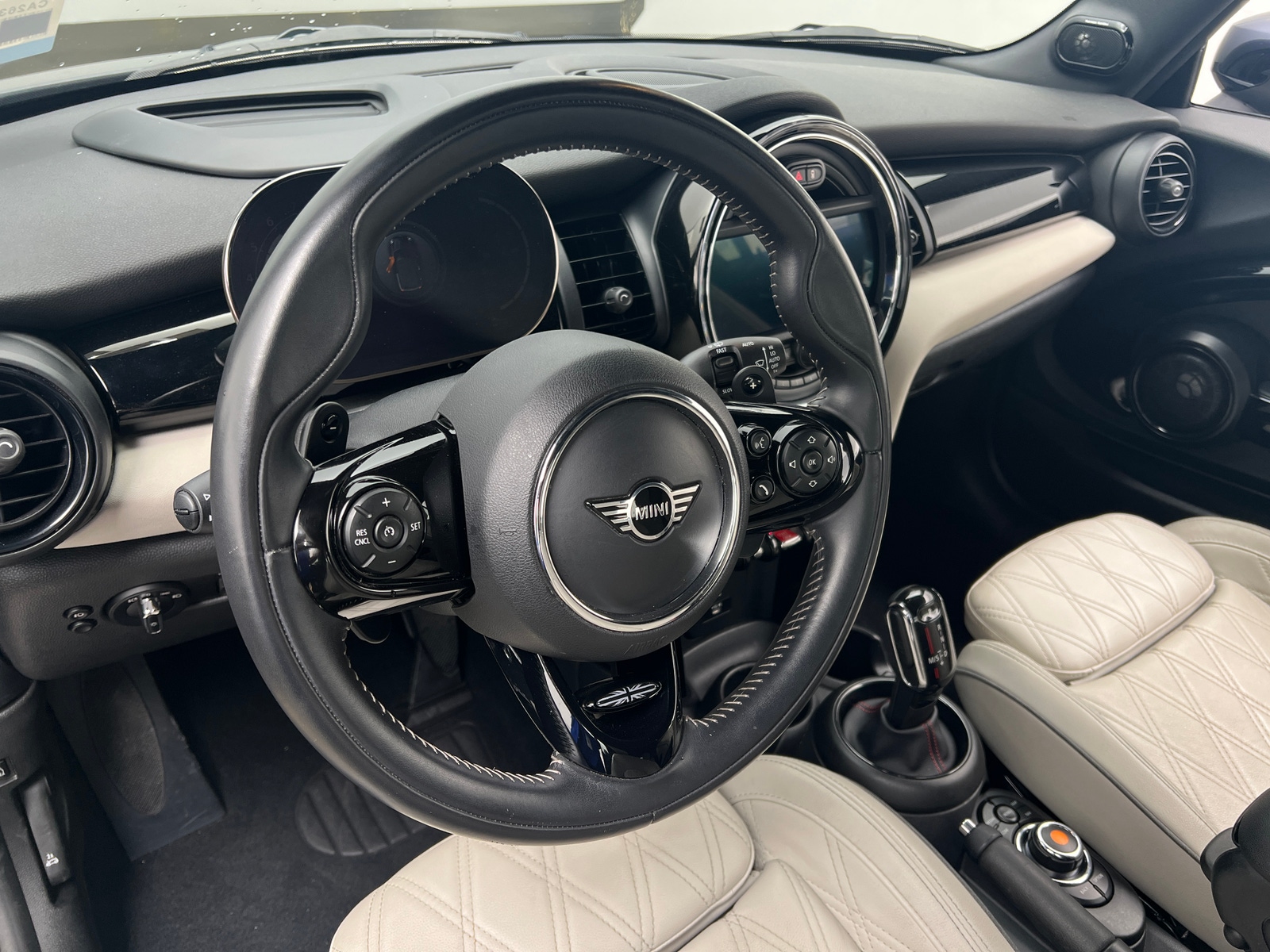 Thumbnail: 2021 MINI Cooper Convertible - 4
