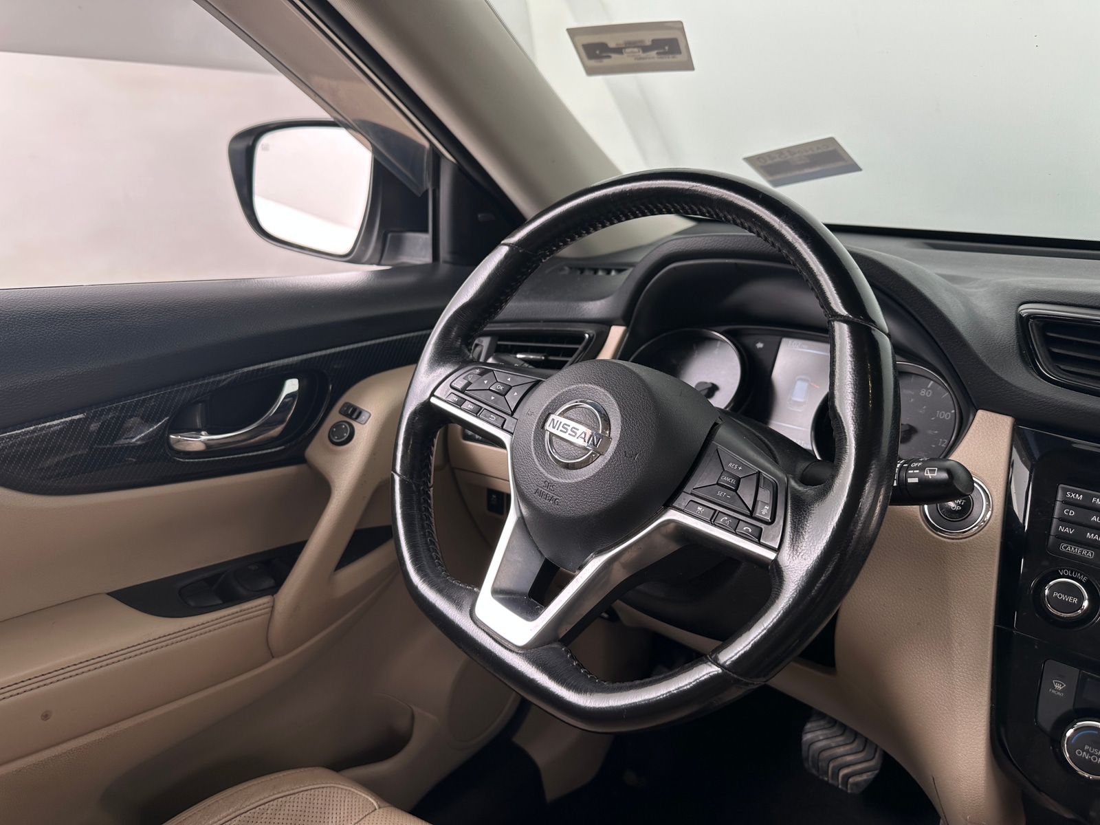 Thumbnail: 2017 Nissan Rogue - 4