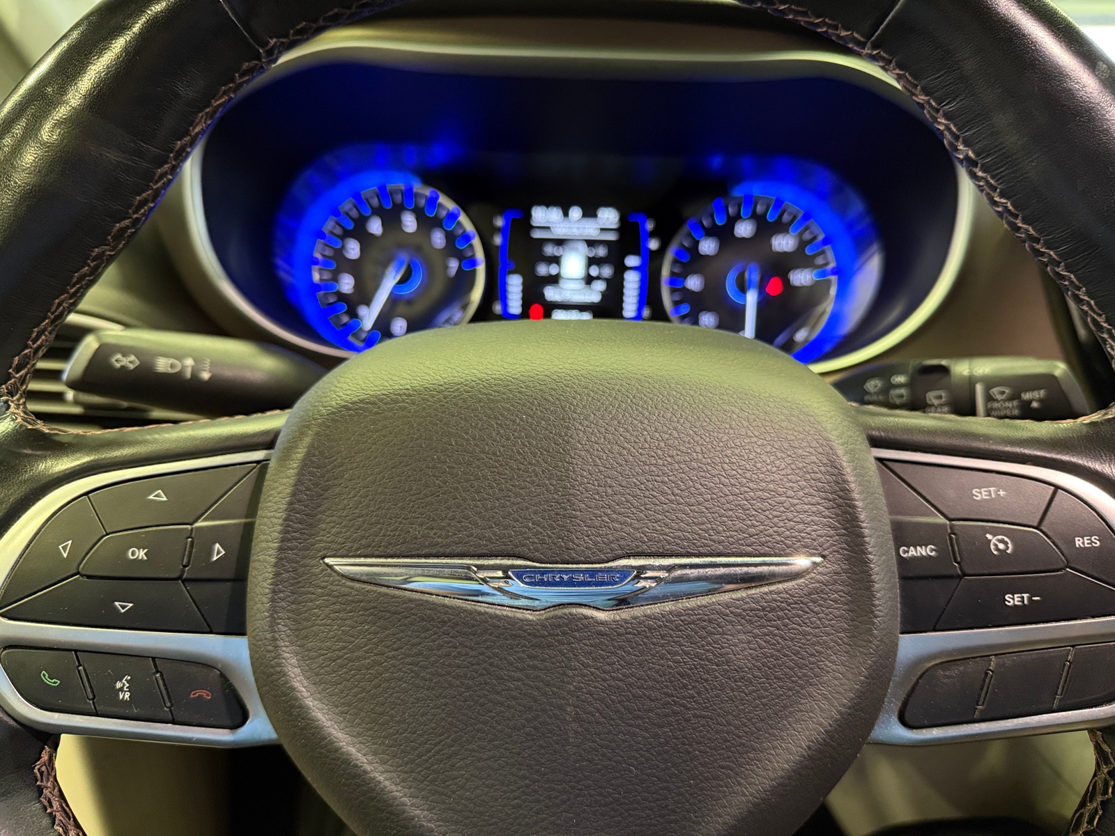 Thumbnail: 2019 Chrysler Pacifica - 4