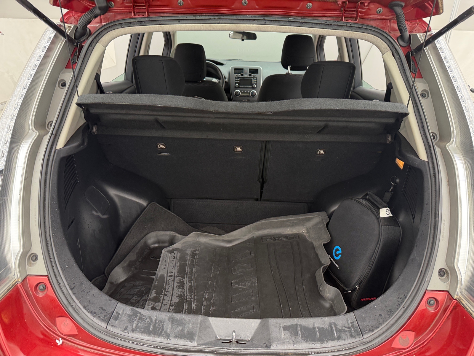 Thumbnail: 2015 Nissan Leaf - 7