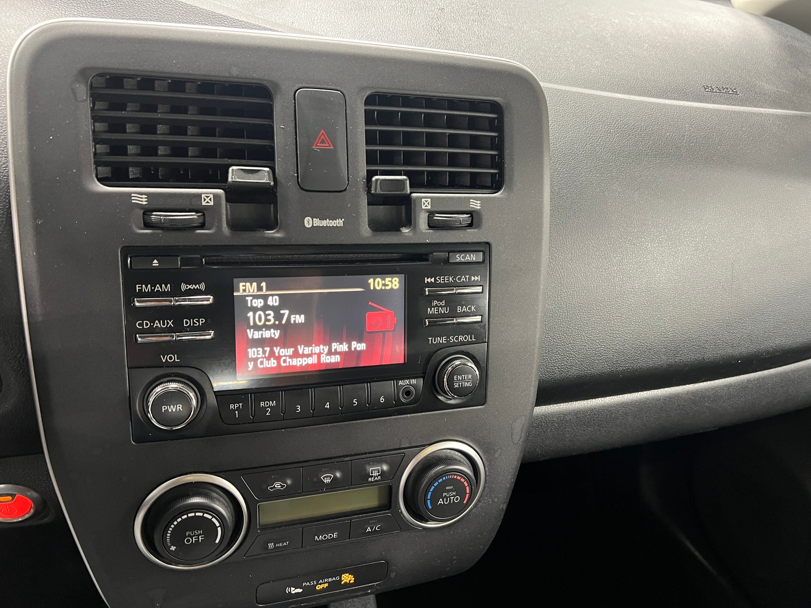 Thumbnail: 2015 Nissan Leaf - 4