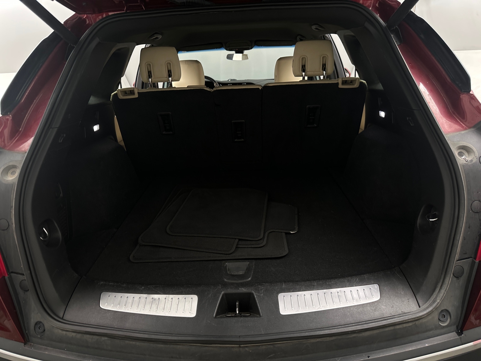 Thumbnail: 2018 Cadillac XT5 - 6