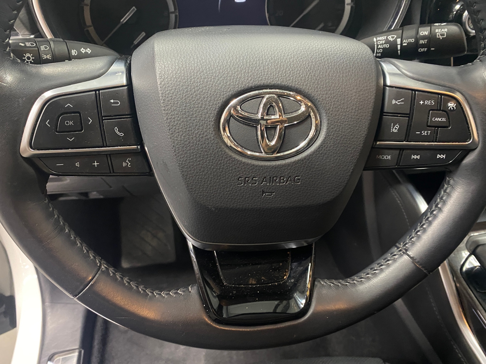 Thumbnail: 2021 Toyota Highlander - 4