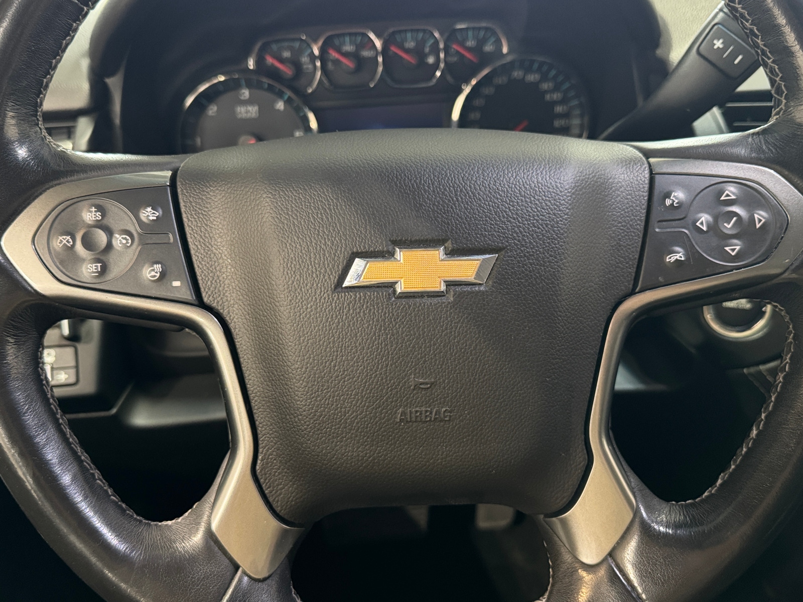 Thumbnail: 2018 Chevrolet Suburban - 4