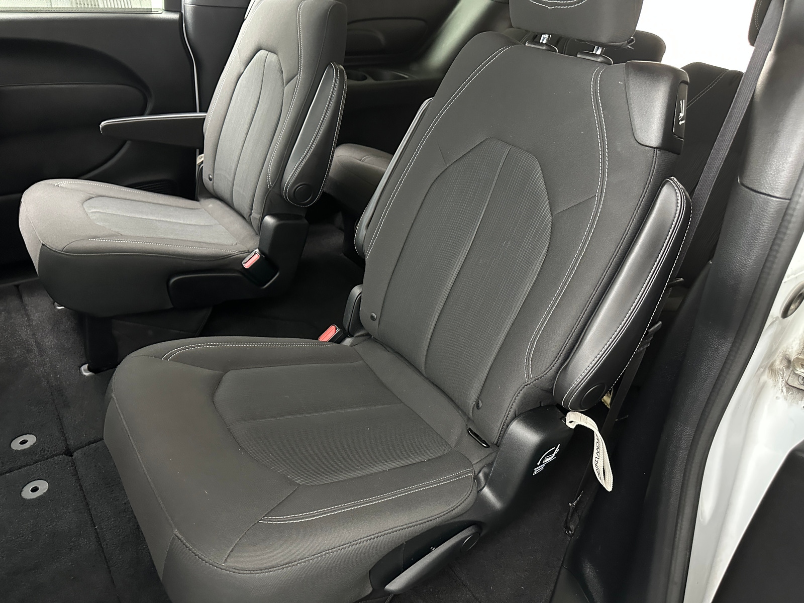 Thumbnail: 2018 Chrysler Pacifica - 6