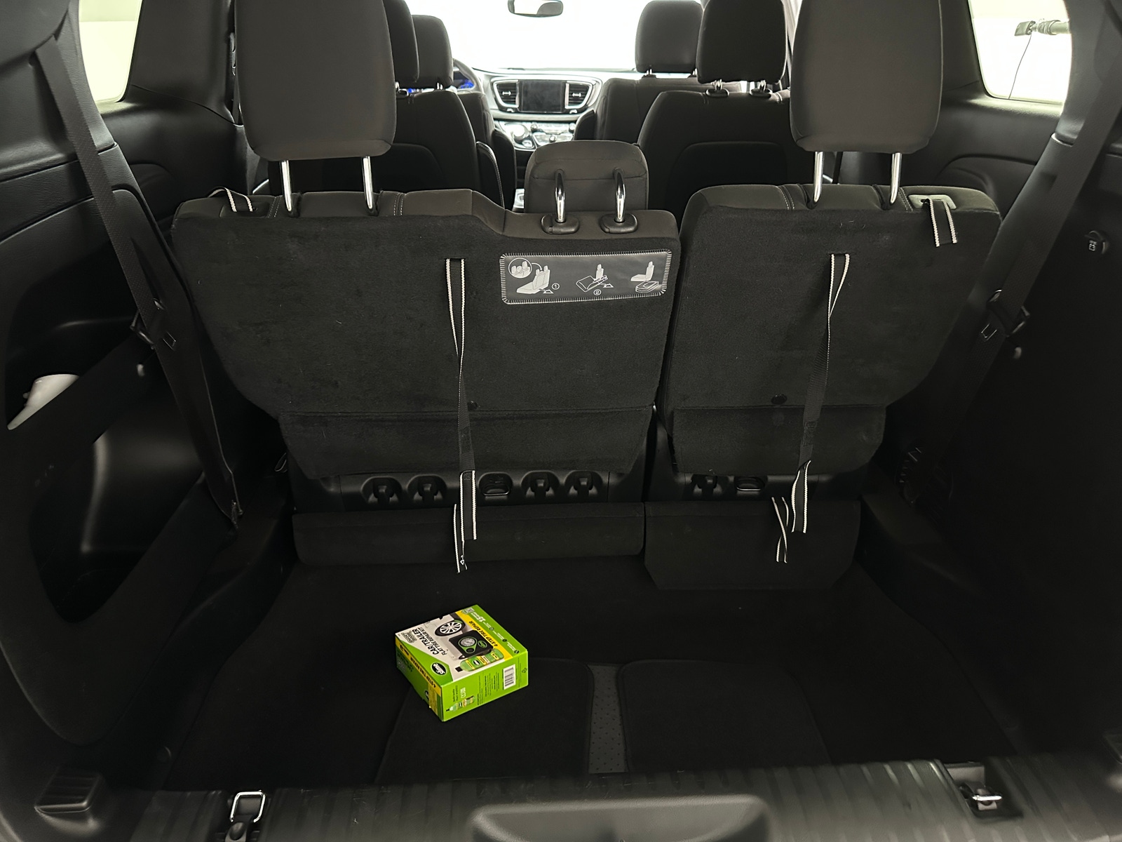 Thumbnail: 2018 Chrysler Pacifica - 7
