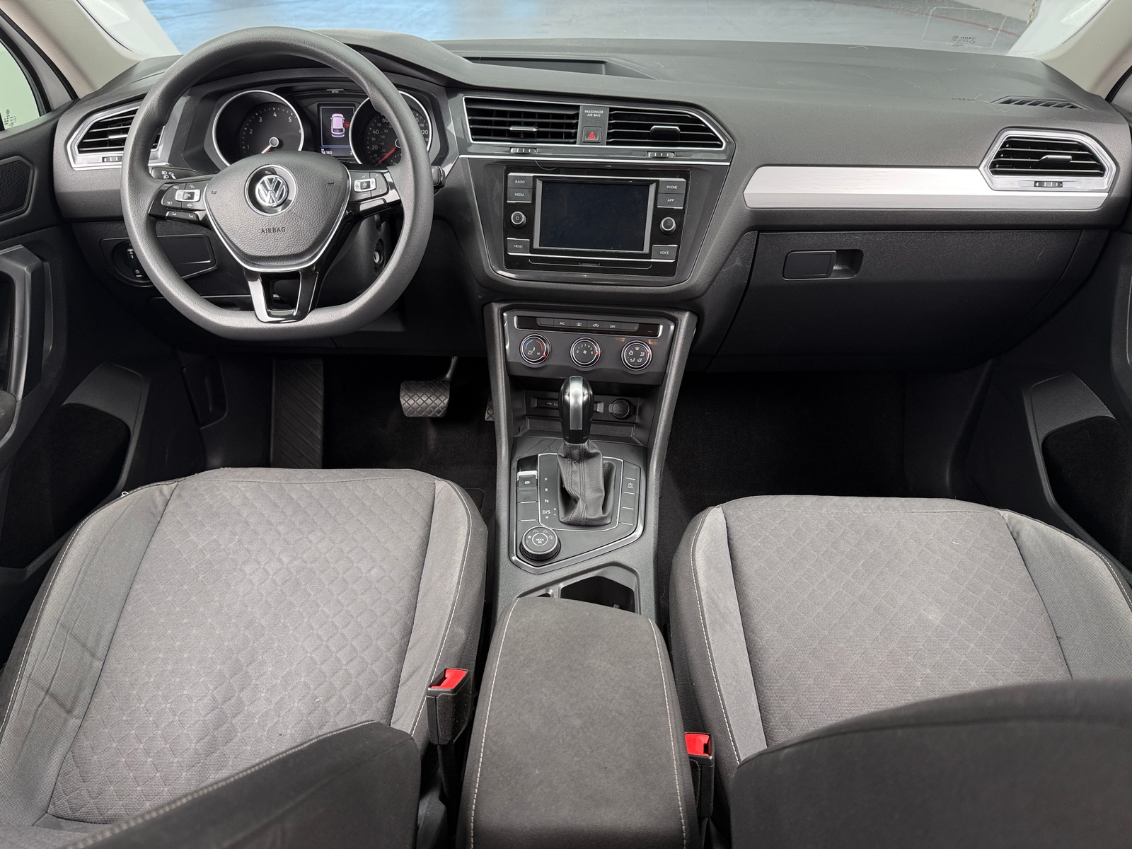 Thumbnail: 2021 Volkswagen Tiguan - 3