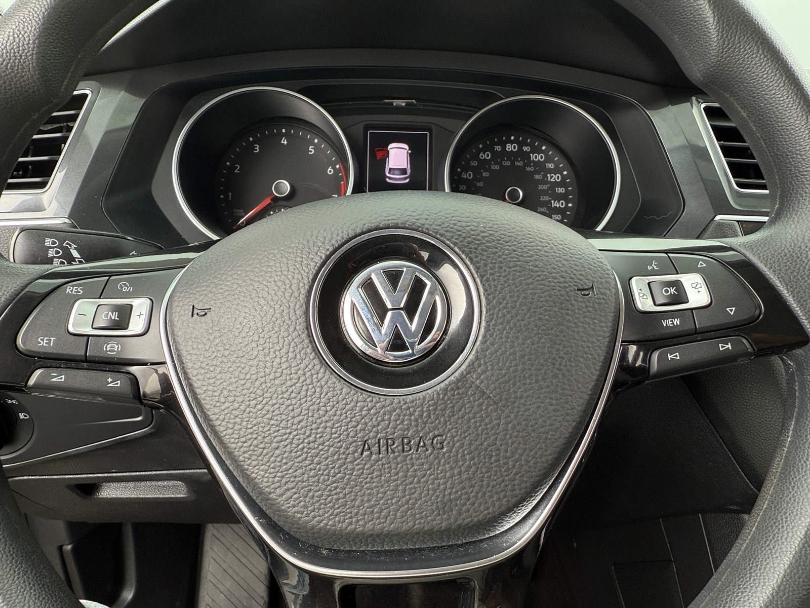 Thumbnail: 2021 Volkswagen Tiguan - 5