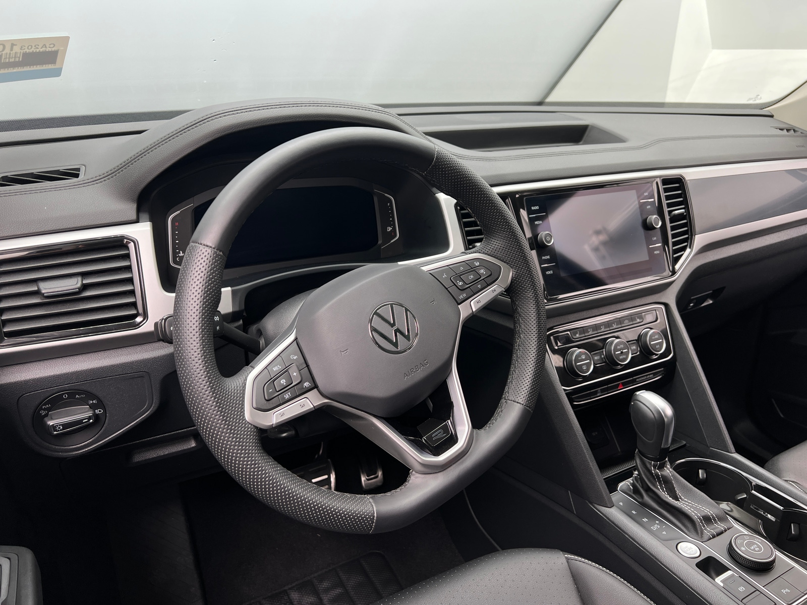 Thumbnail: 2023 Volkswagen Atlas - 4