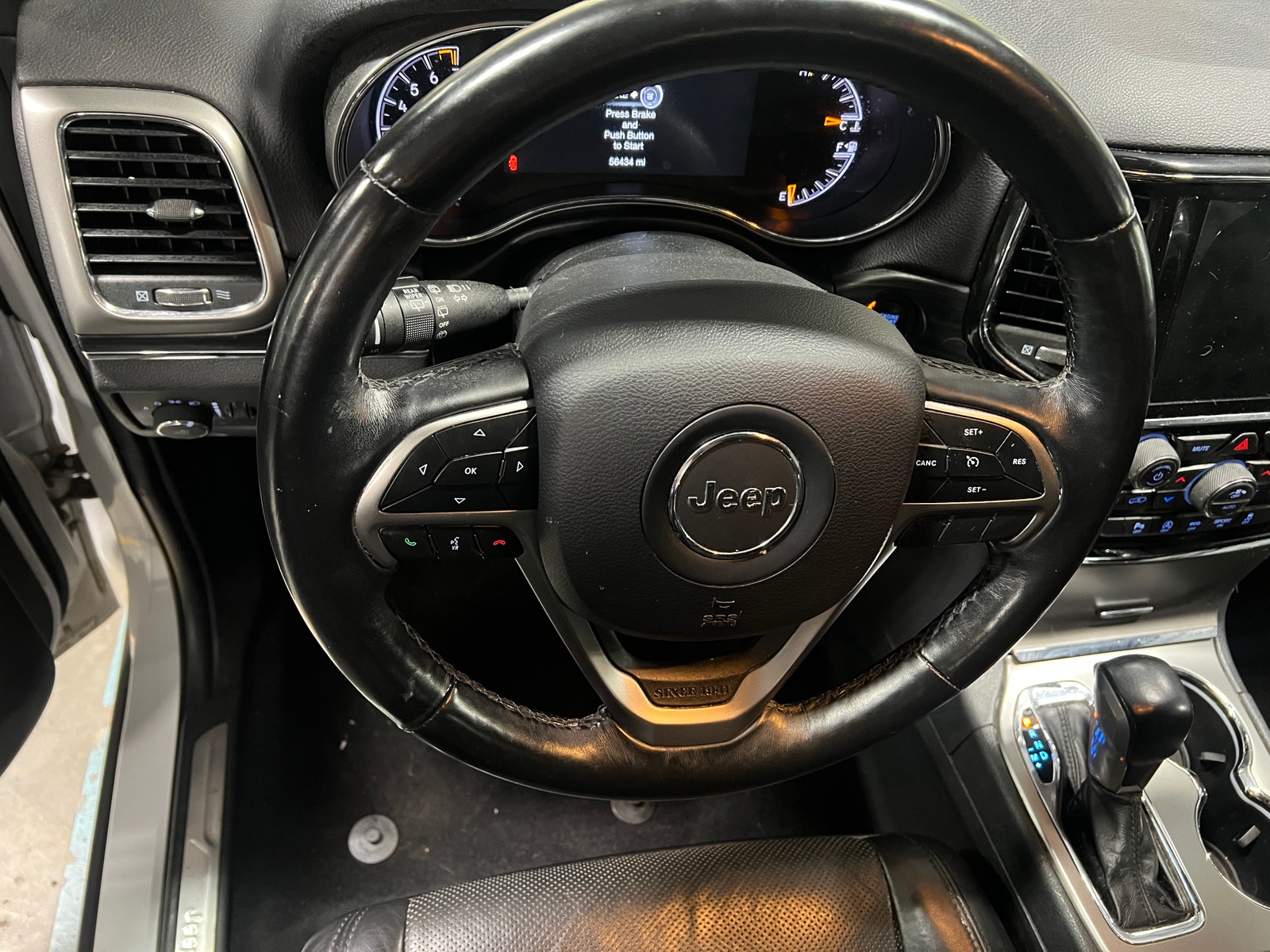 Thumbnail: 2020 Jeep Grand Cherokee - 4