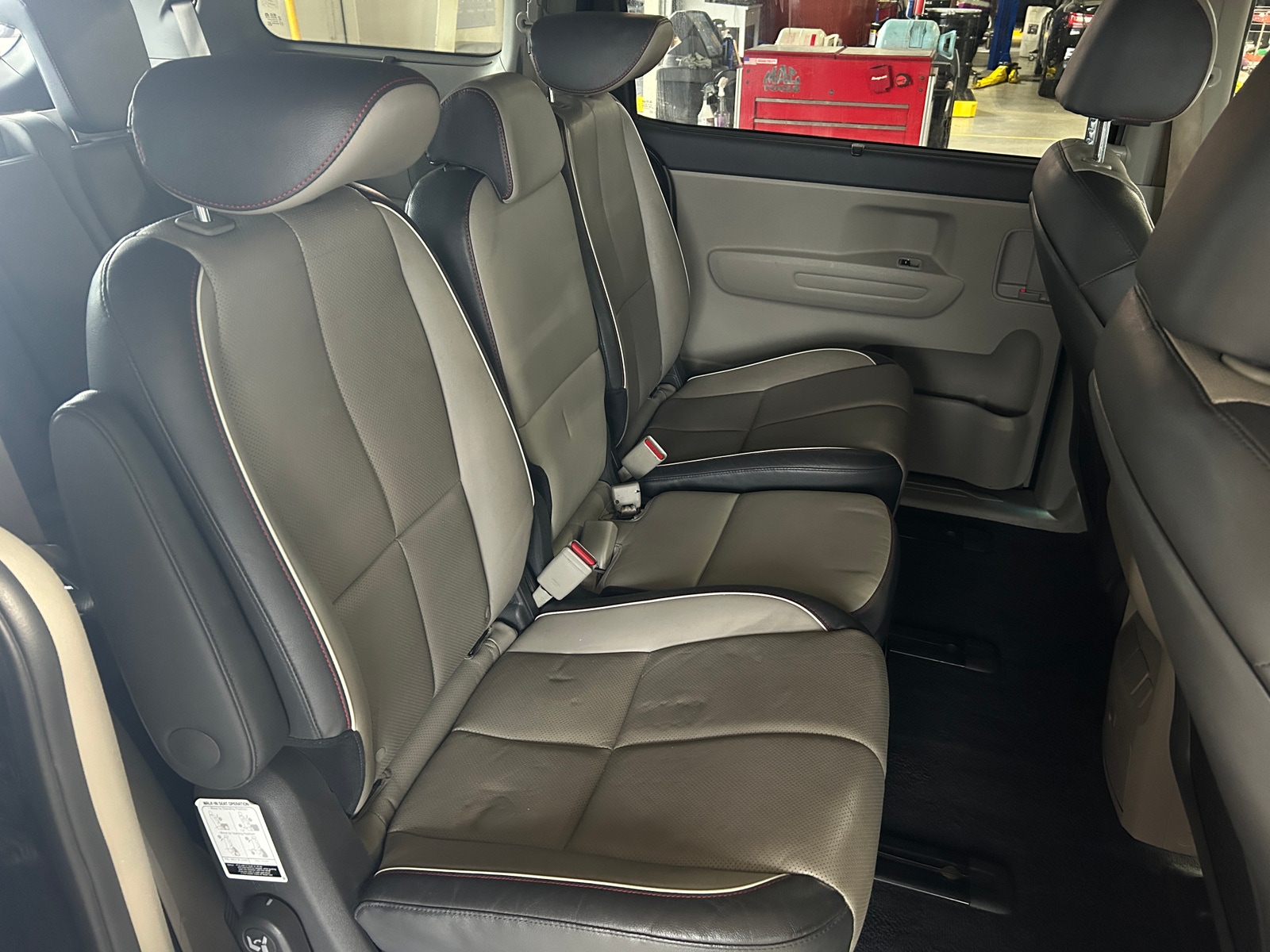 Thumbnail: 2018 Kia Sedona - 5