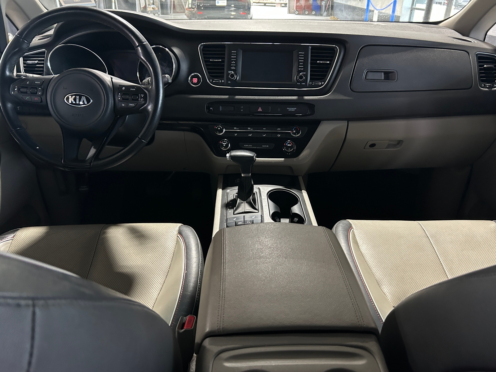 Thumbnail: 2018 Kia Sedona - 2