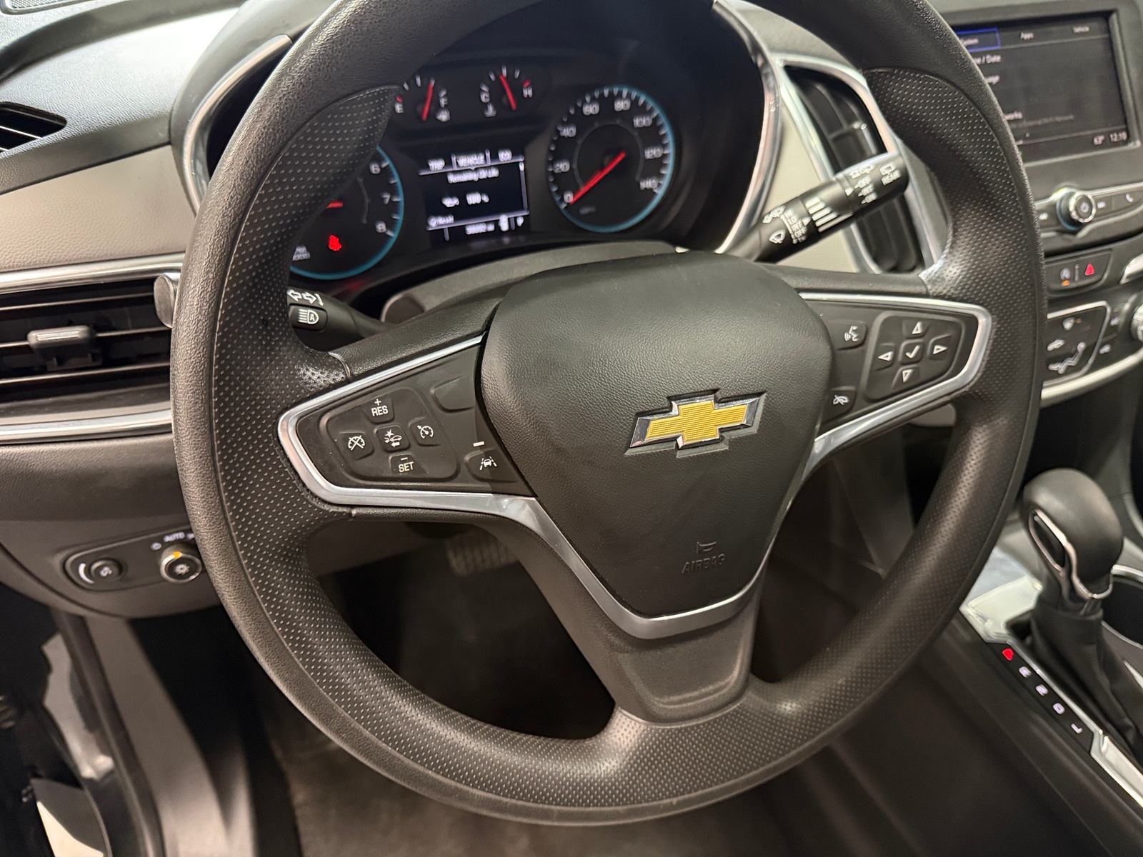Thumbnail: 2022 Chevrolet Equinox - 5