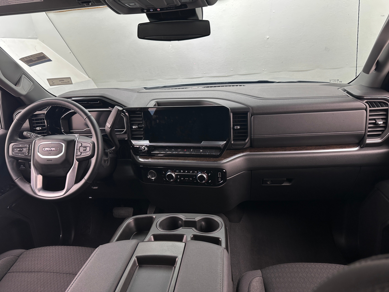 Thumbnail: 2024 GMC Sierra 1500 - 3