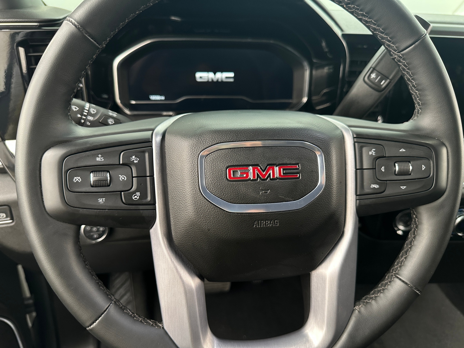 Thumbnail: 2024 GMC Sierra 1500 - 5
