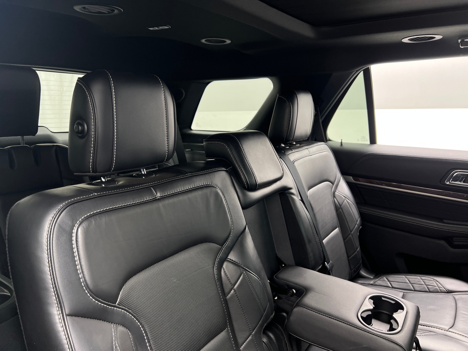 Thumbnail: 2019 Ford Explorer - 5