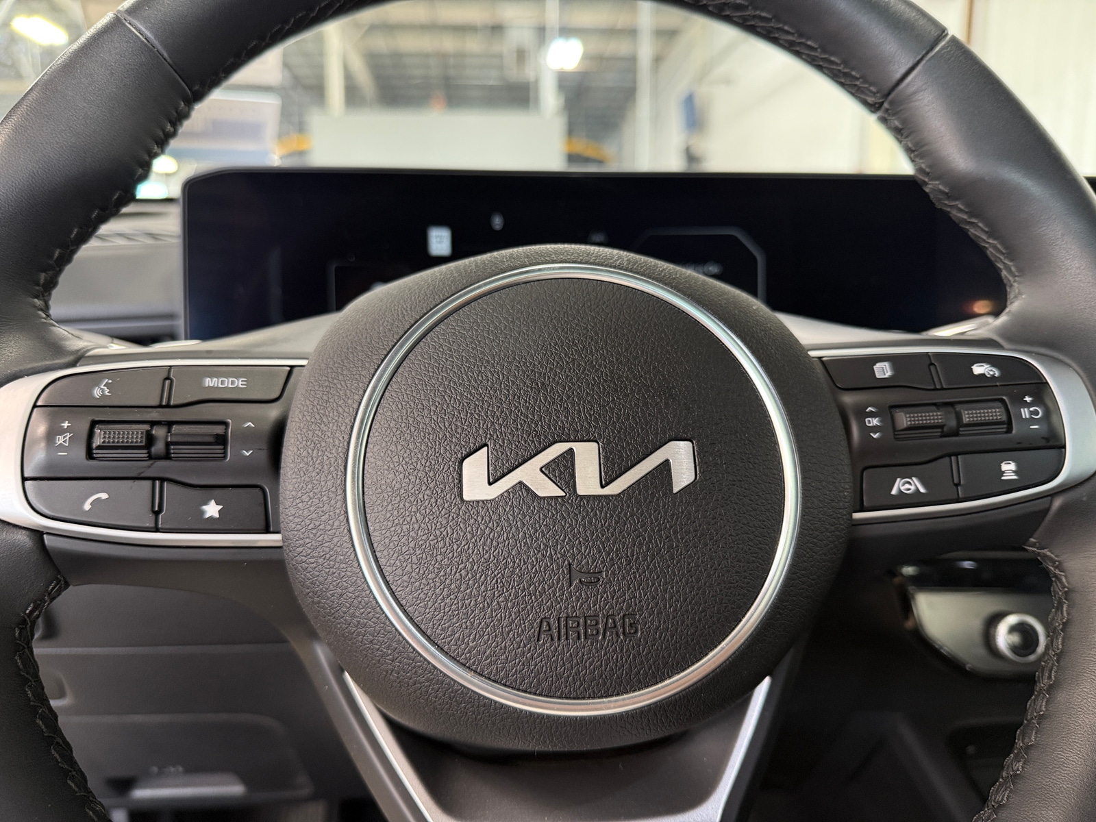 Thumbnail: 2025 Kia K5 - 4