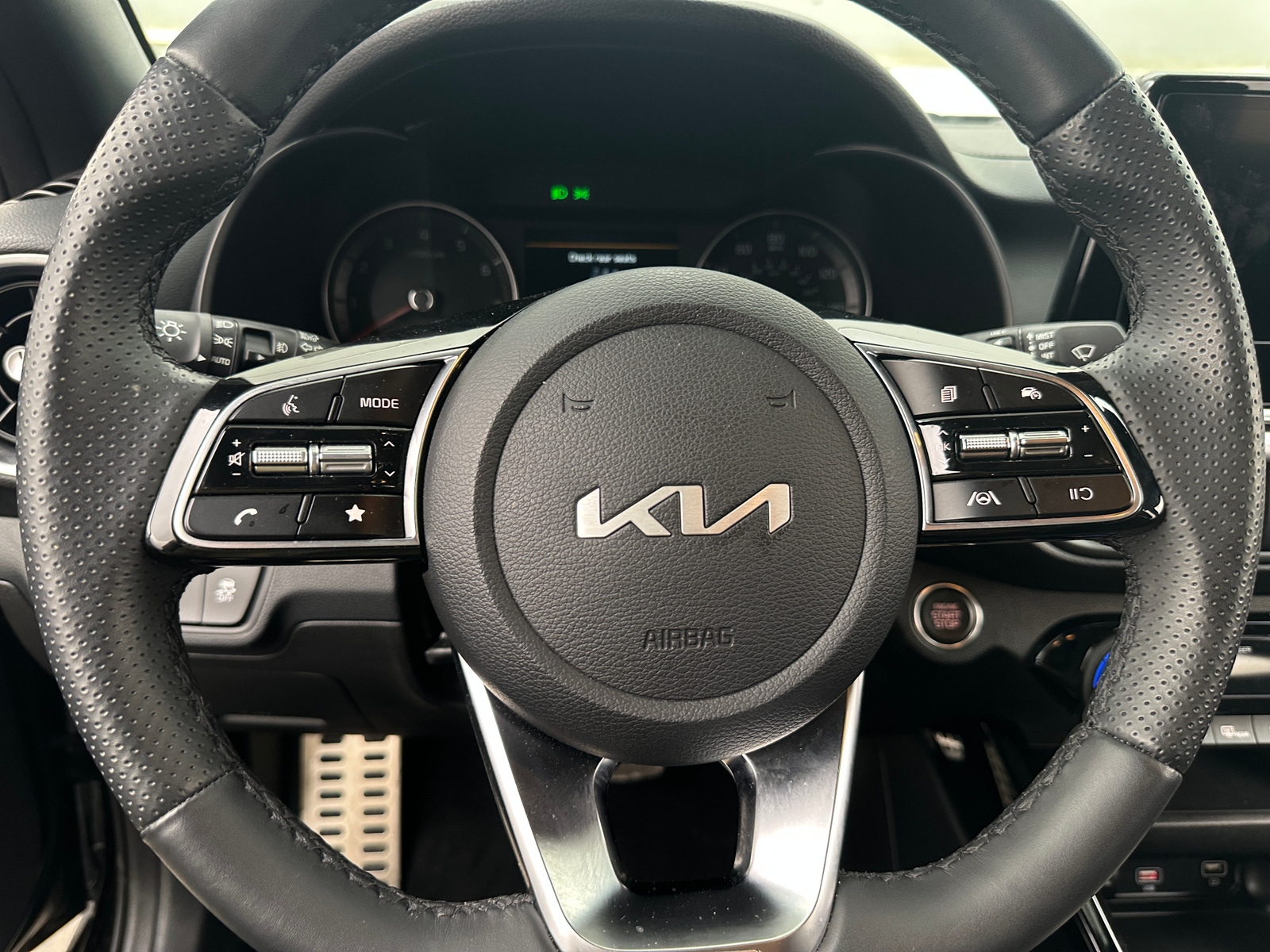 Thumbnail: 2023 Kia Forte - 4