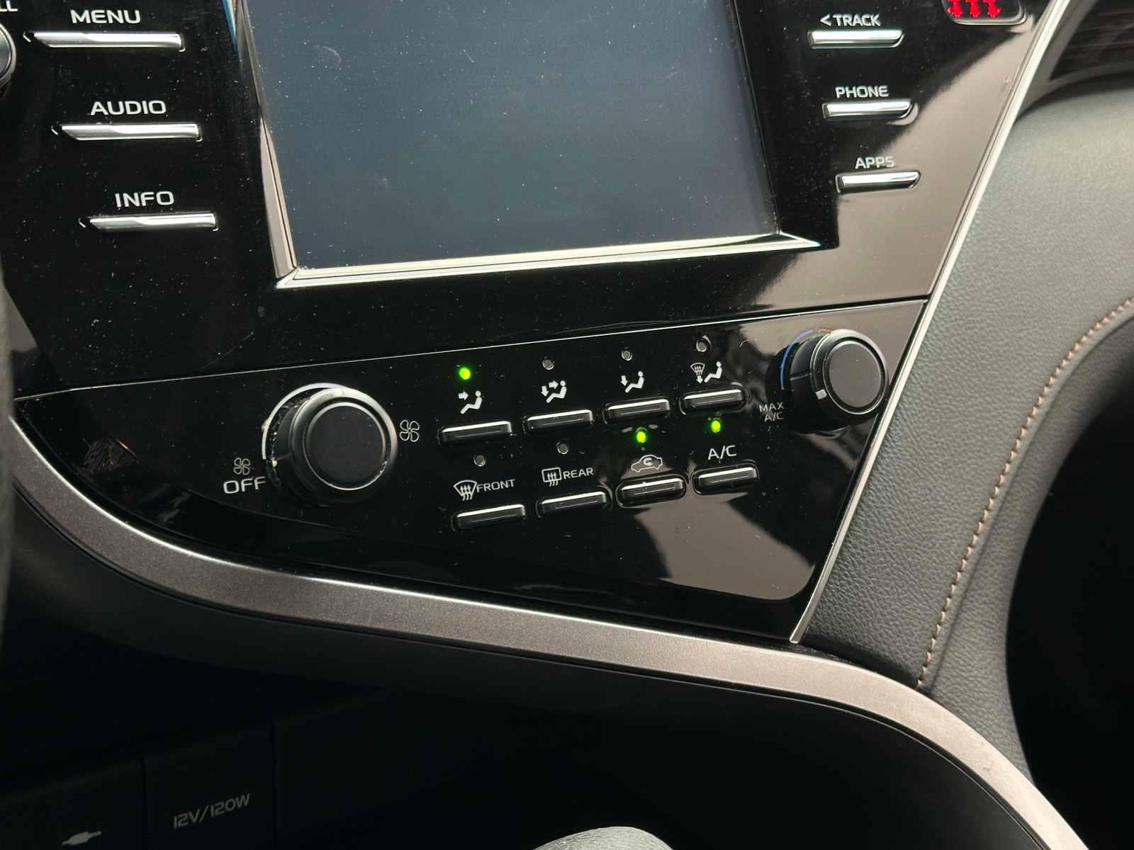 Thumbnail: 2018 Toyota Camry - 4