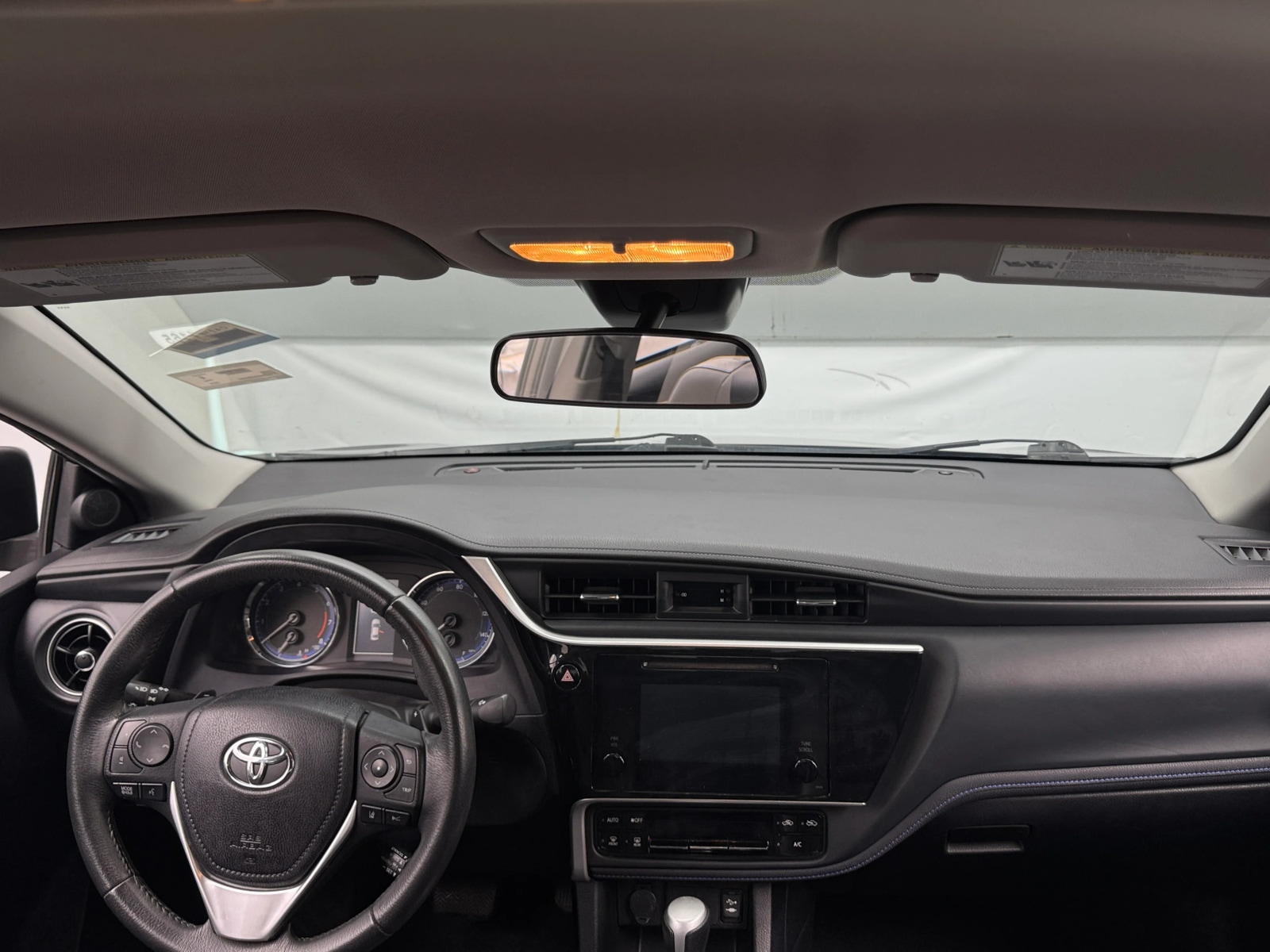 Thumbnail: 2018 Toyota Corolla - 3