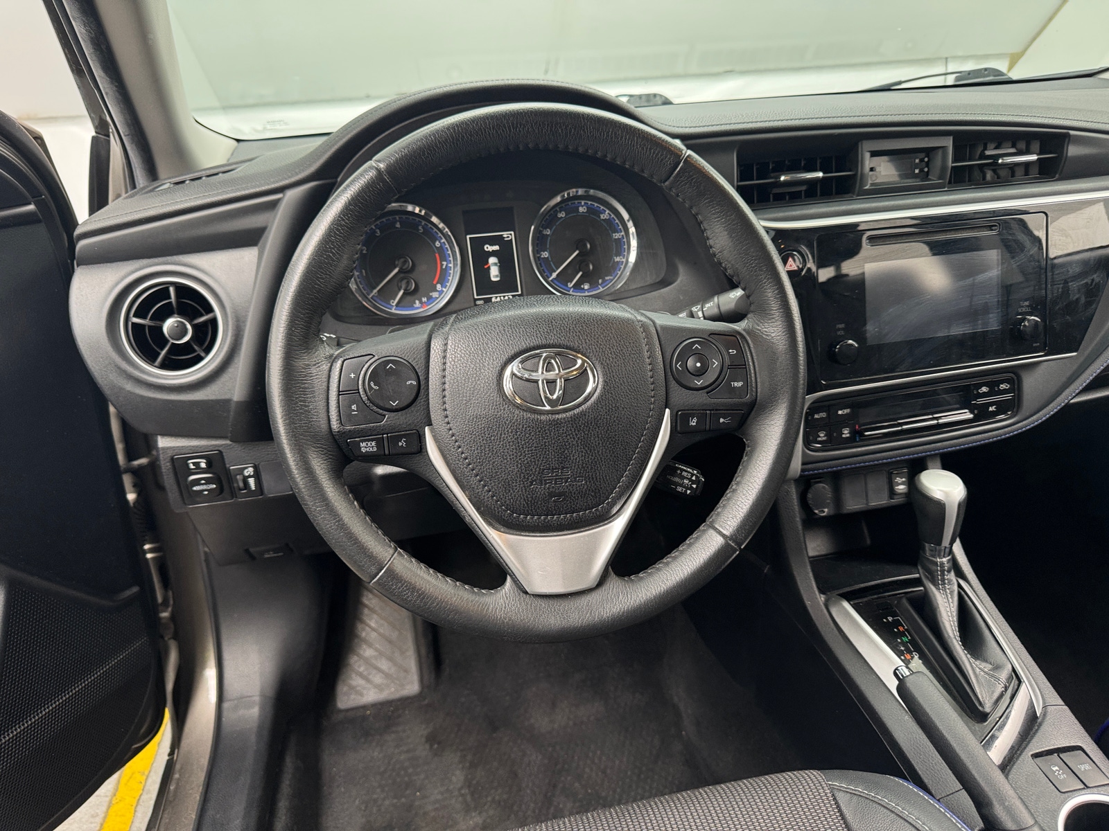 Thumbnail: 2018 Toyota Corolla - 5