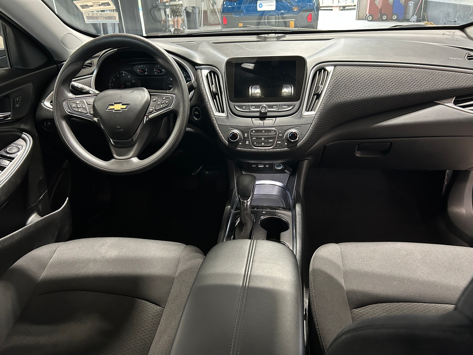 Thumbnail: 2023 Chevrolet Malibu - 3