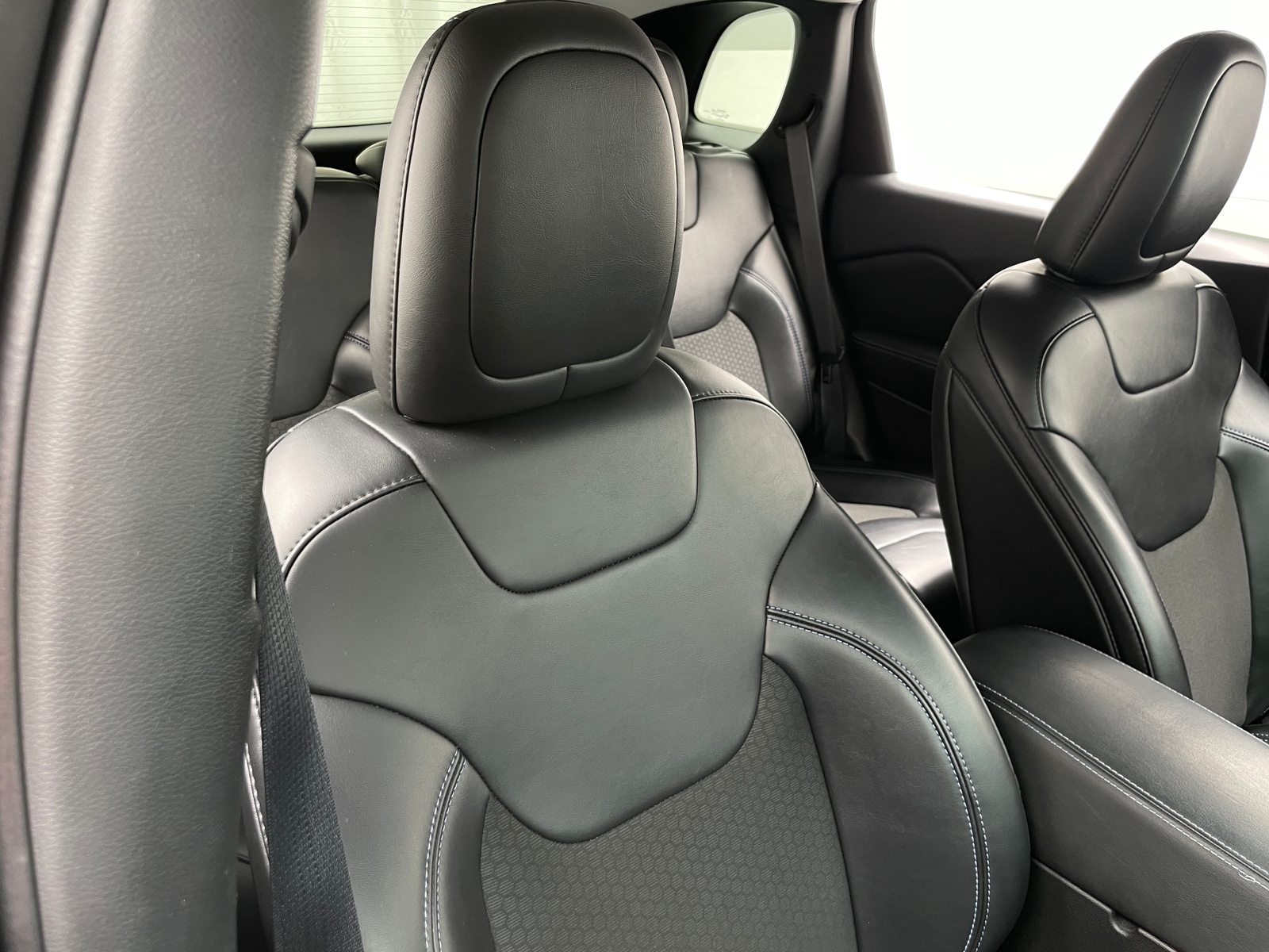 Thumbnail: 2019 Jeep Cherokee - 2