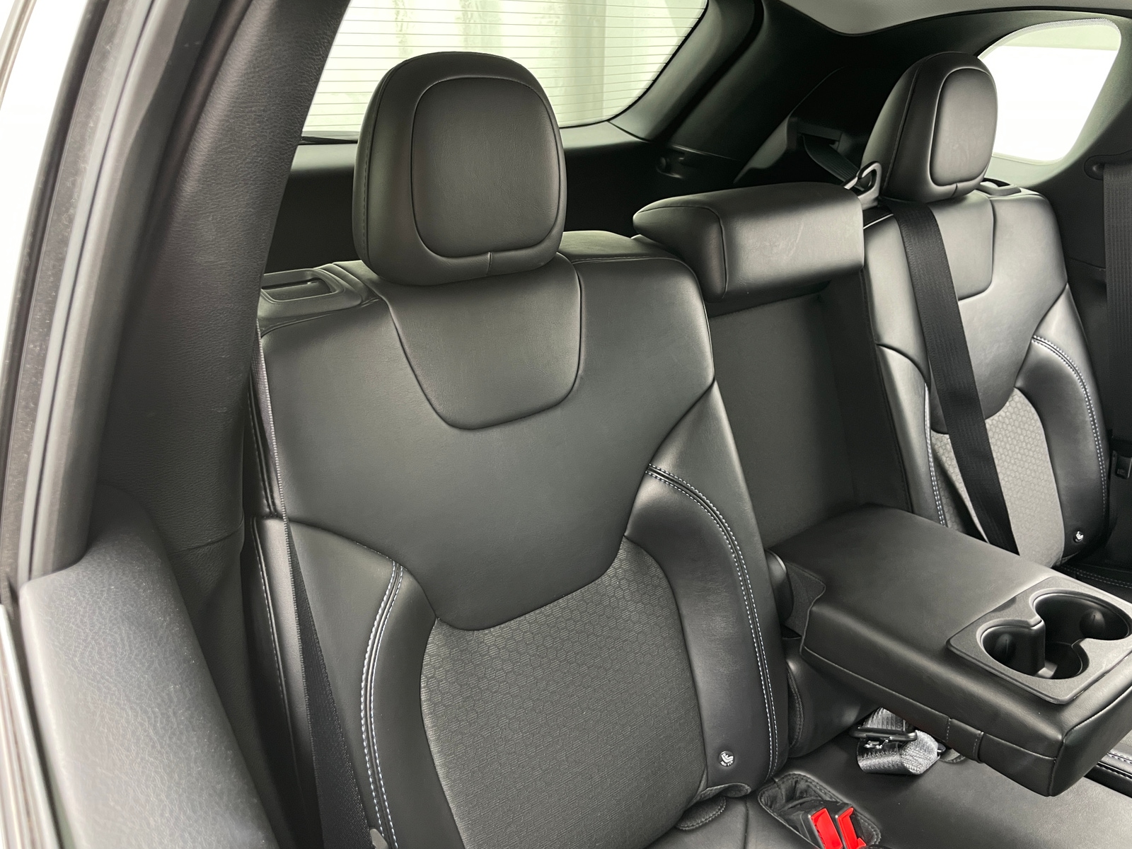 Thumbnail: 2019 Jeep Cherokee - 6