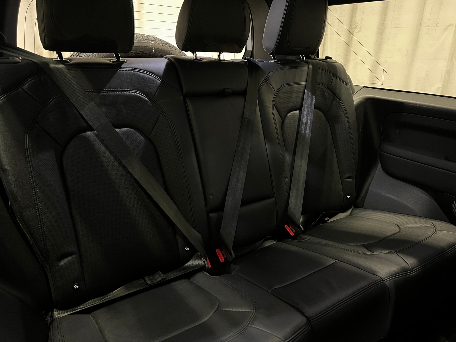 Thumbnail: 2024 Land Rover Defender - 5