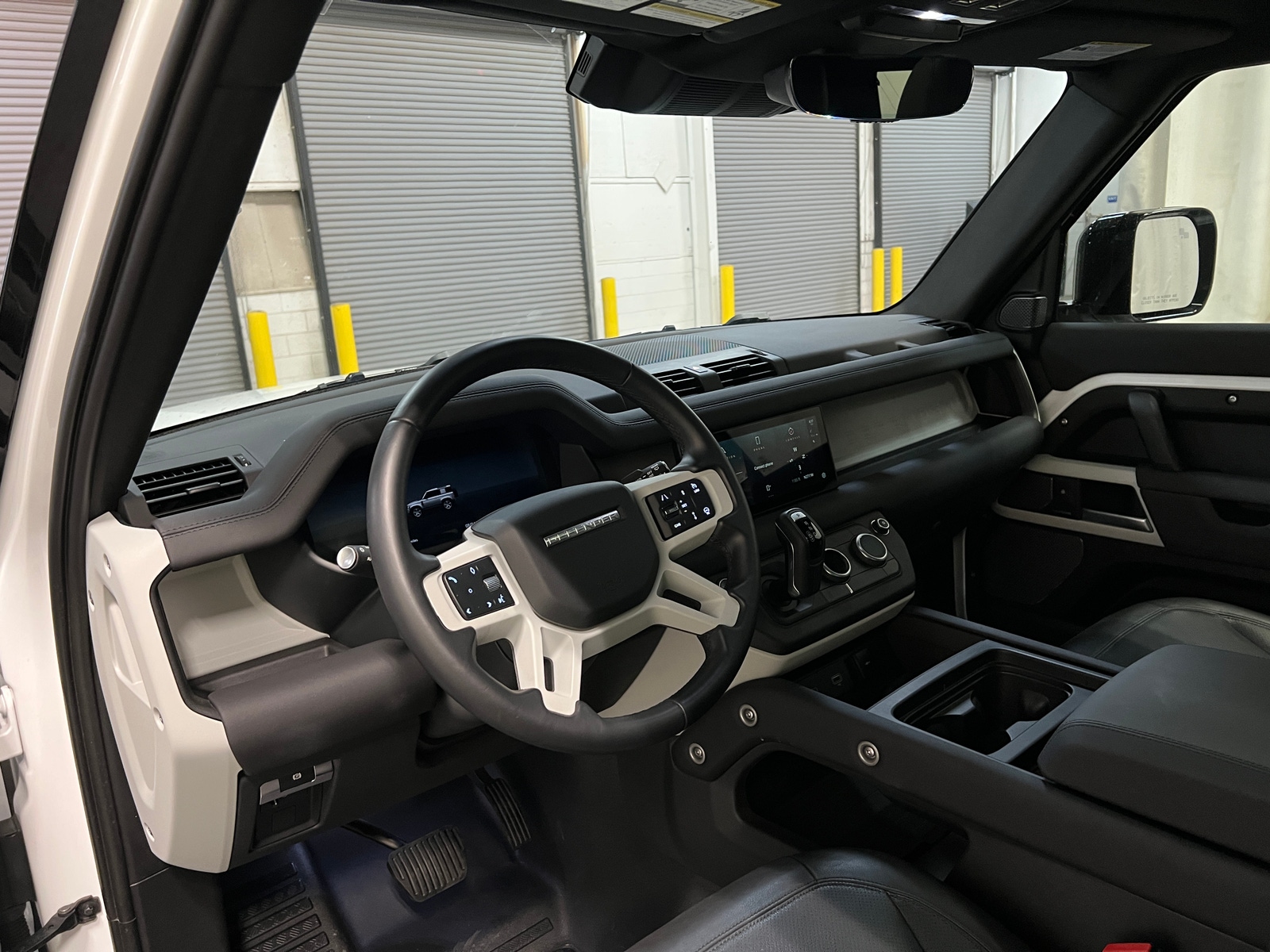 Thumbnail: 2024 Land Rover Defender - 2