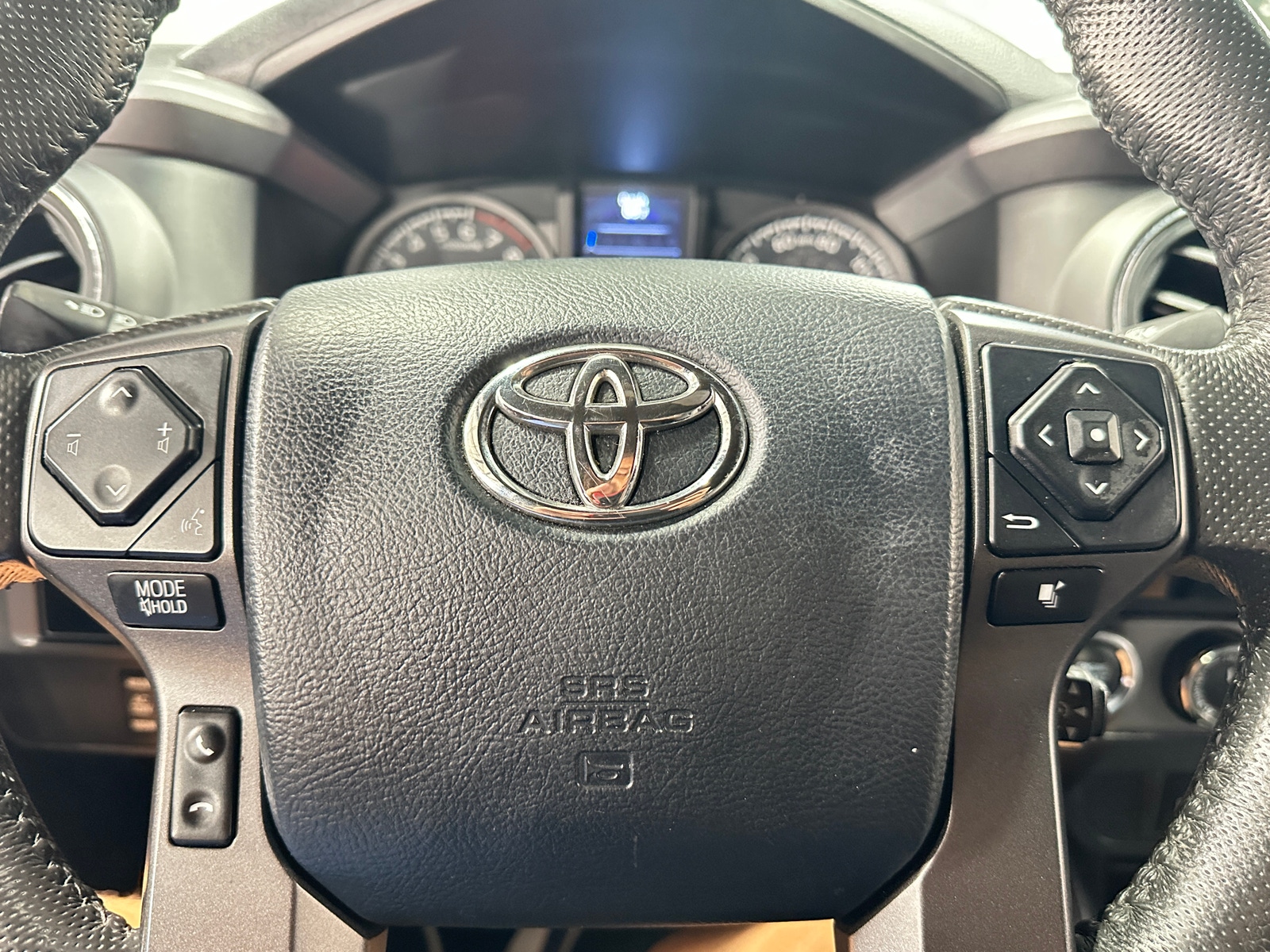 Thumbnail: 2017 Toyota Tacoma - 5