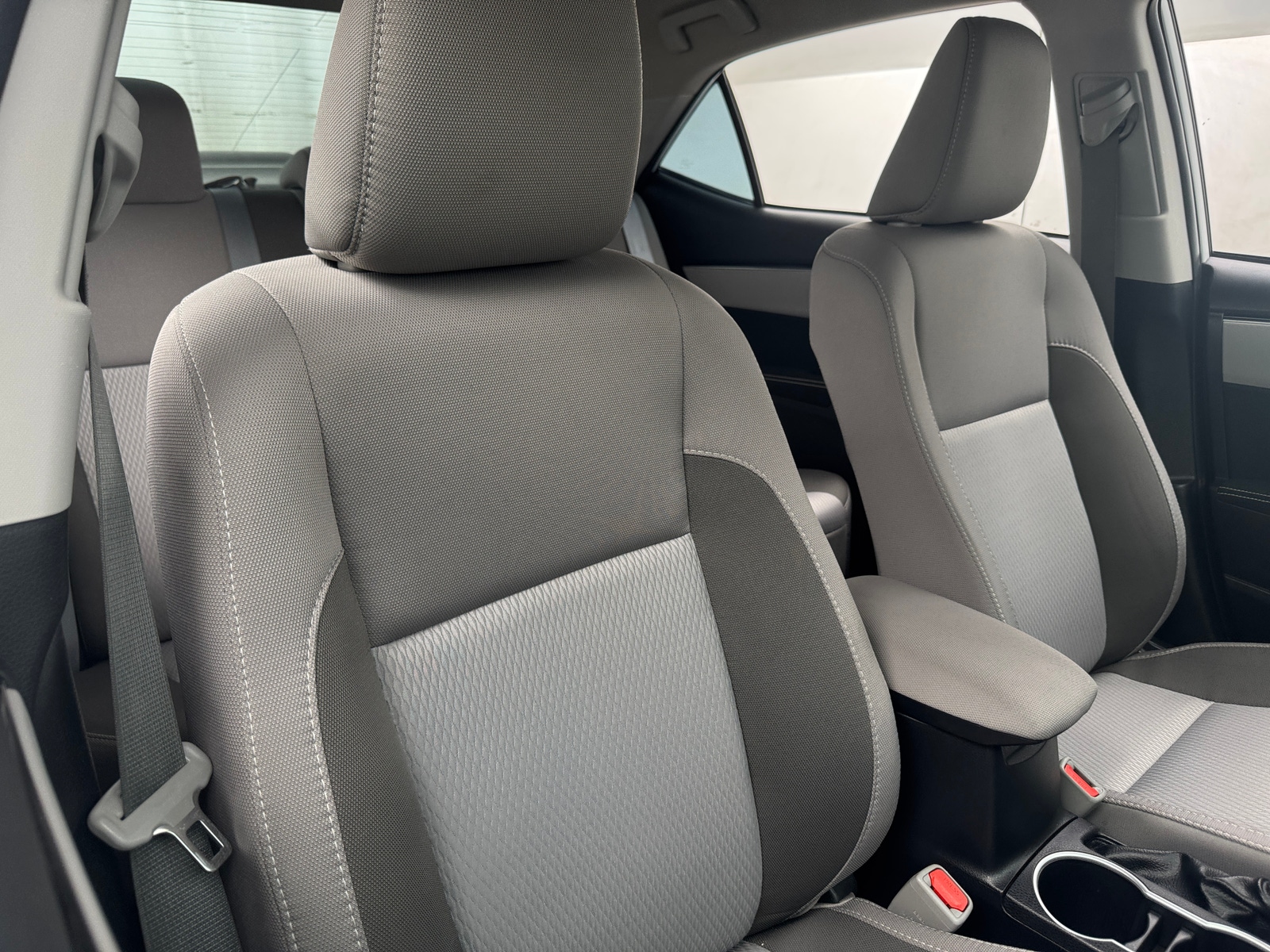 Thumbnail: 2017 Toyota Corolla - 2