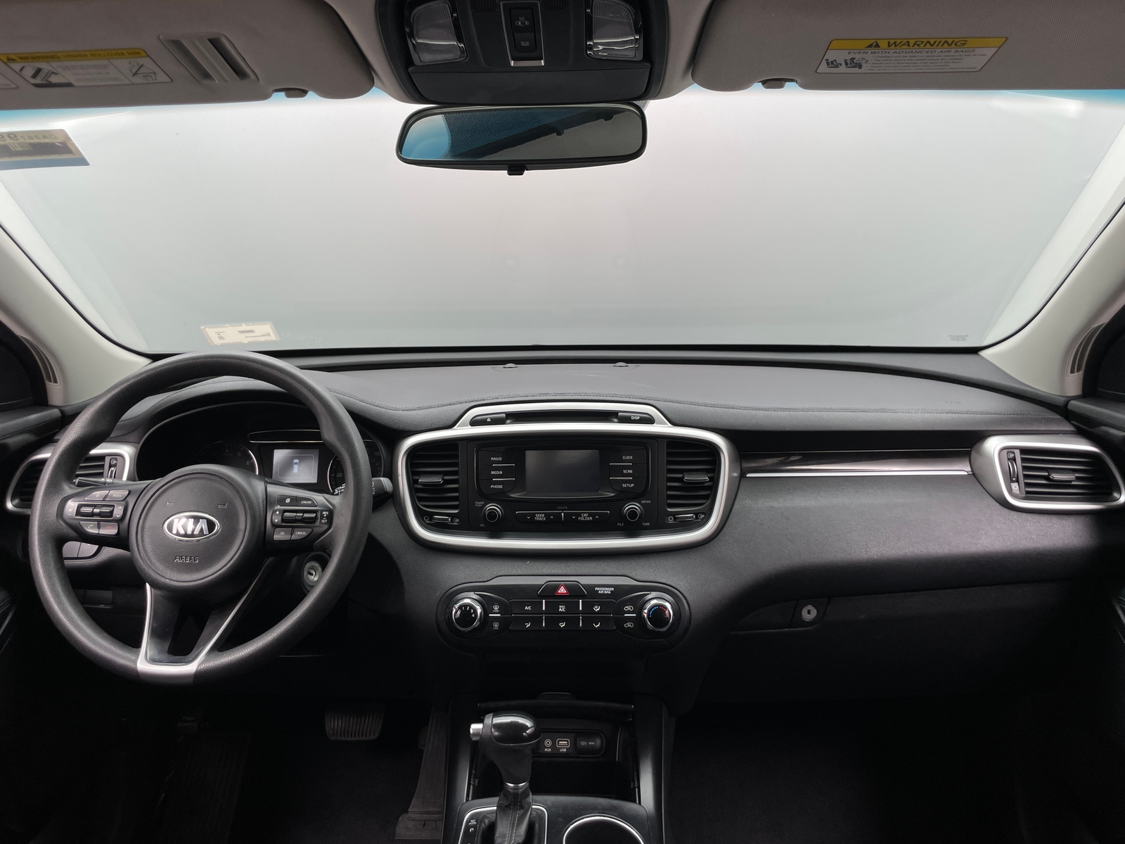 Thumbnail: 2017 Kia Sorento - 3