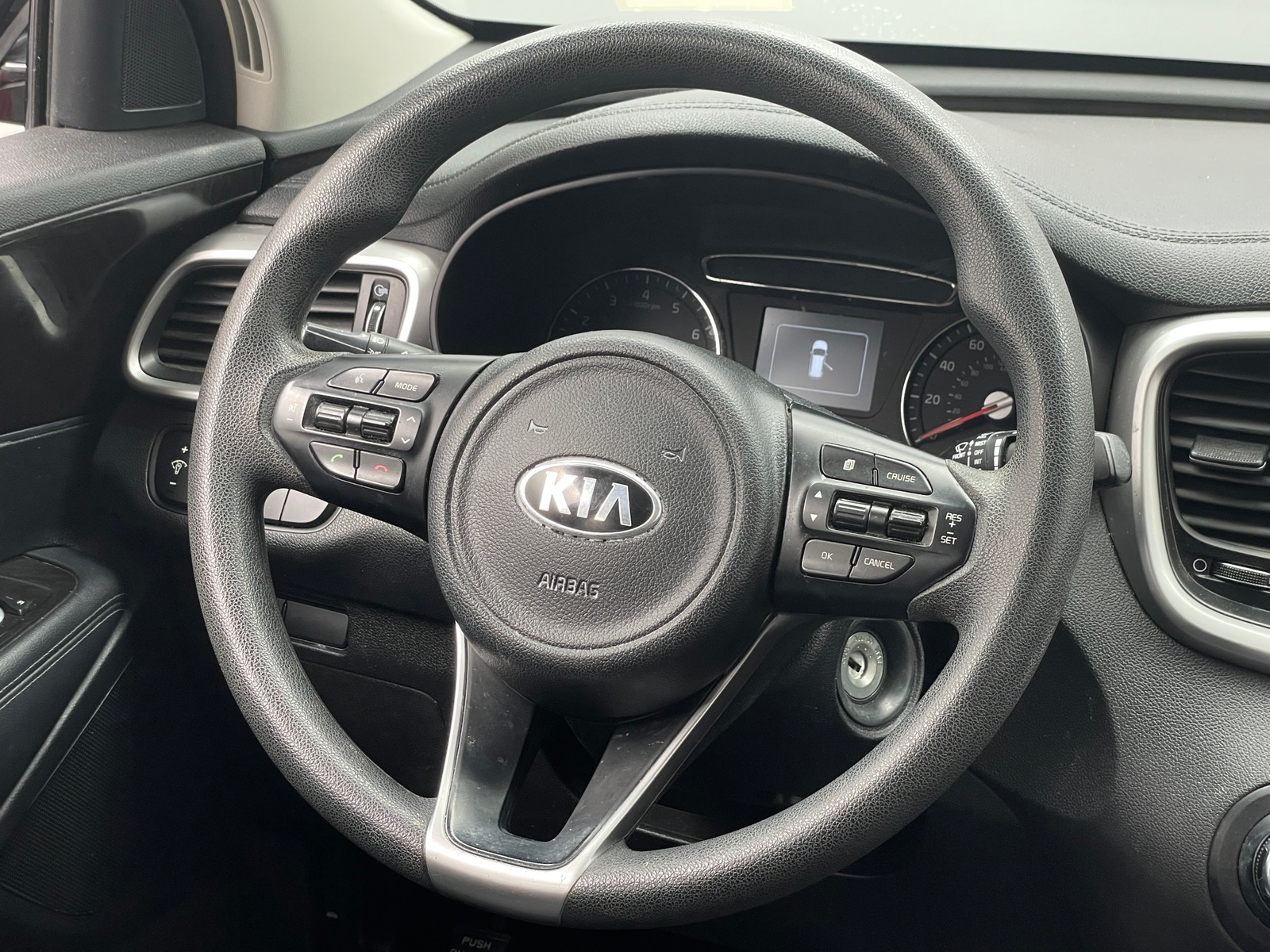 Thumbnail: 2017 Kia Sorento - 5