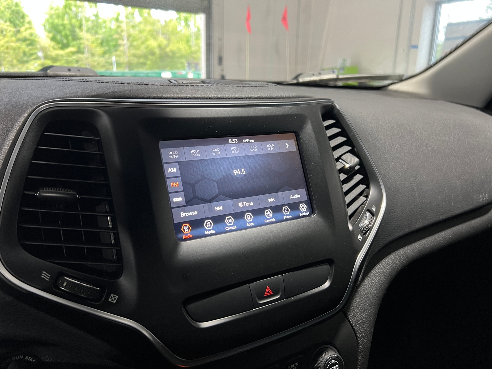 Thumbnail: 2019 Jeep Cherokee - 4