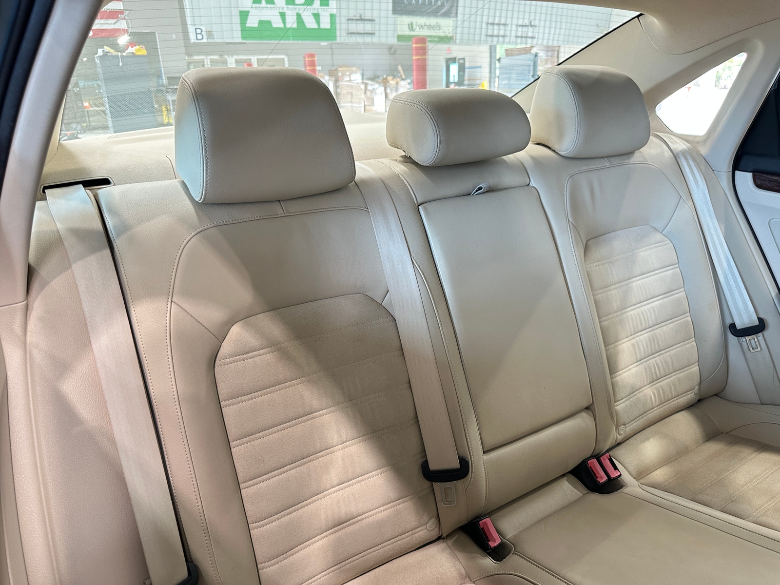 Thumbnail: 2013 Volkswagen Passat - 5