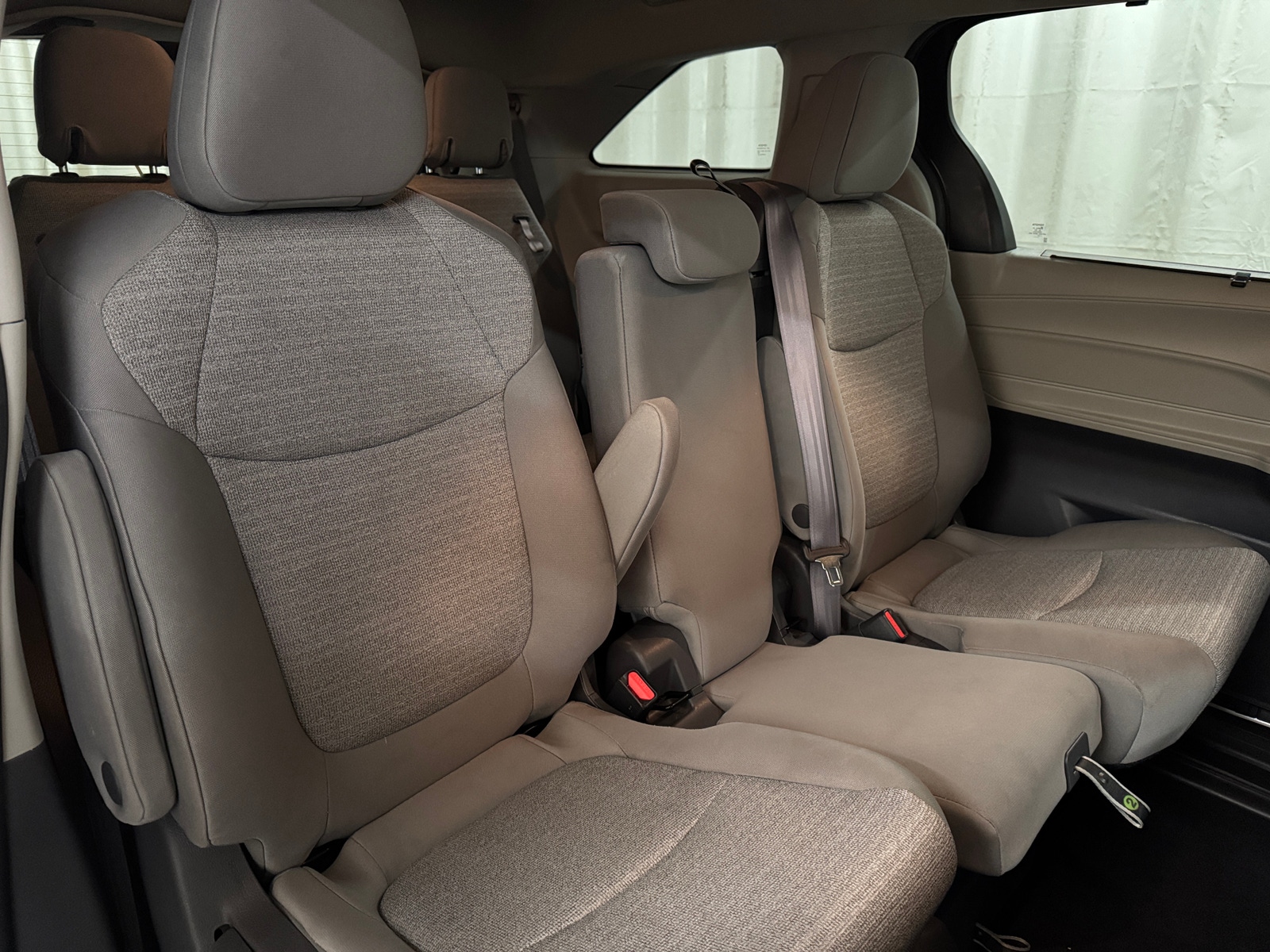 Thumbnail: 2021 Toyota Sienna - 6