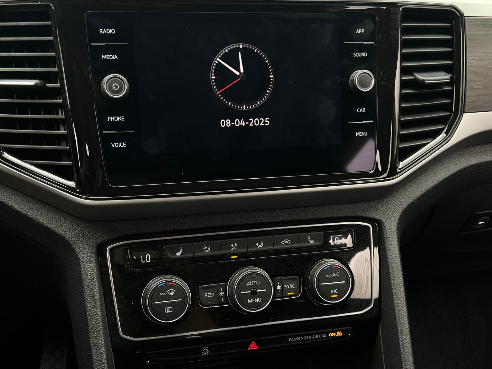 Thumbnail: 2023 Volkswagen Atlas - 3