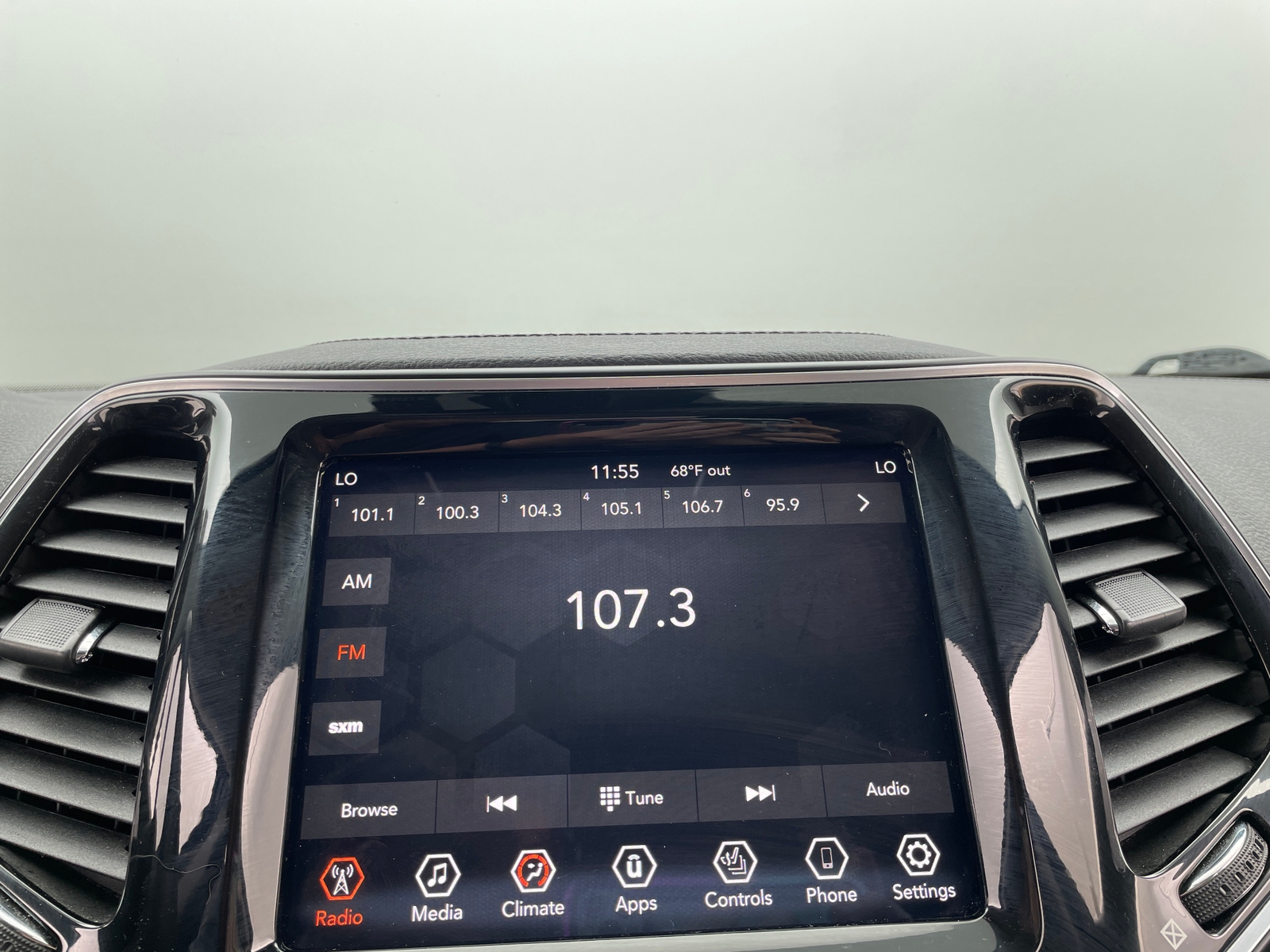 Thumbnail: 2019 Jeep Cherokee - 3