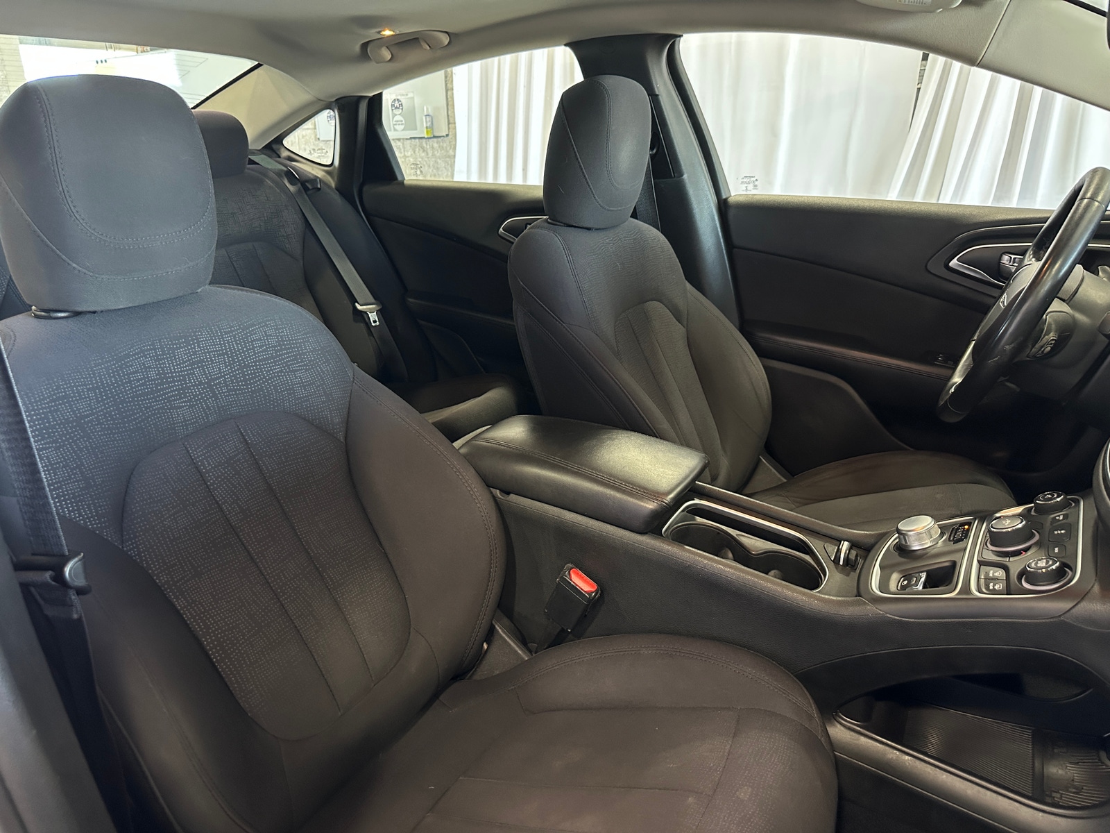 Thumbnail: 2015 Chrysler 200 - 2